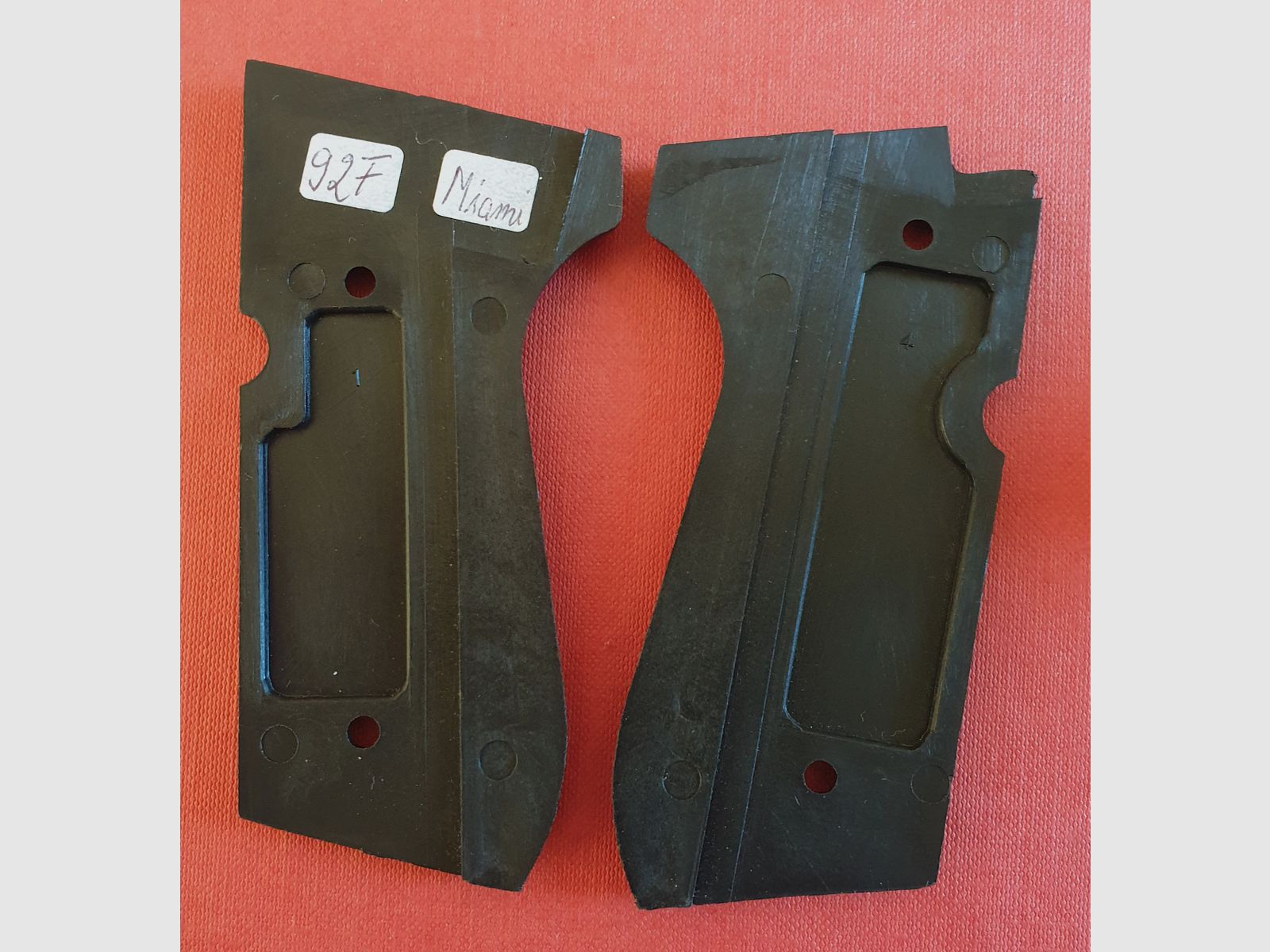 Reck Griffplatten für RECK Miami Mod. 92