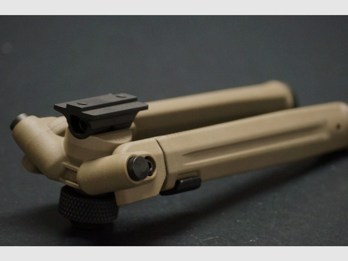 Magpul Supporto bipede 17S Style FDE, immagine 2 di 3