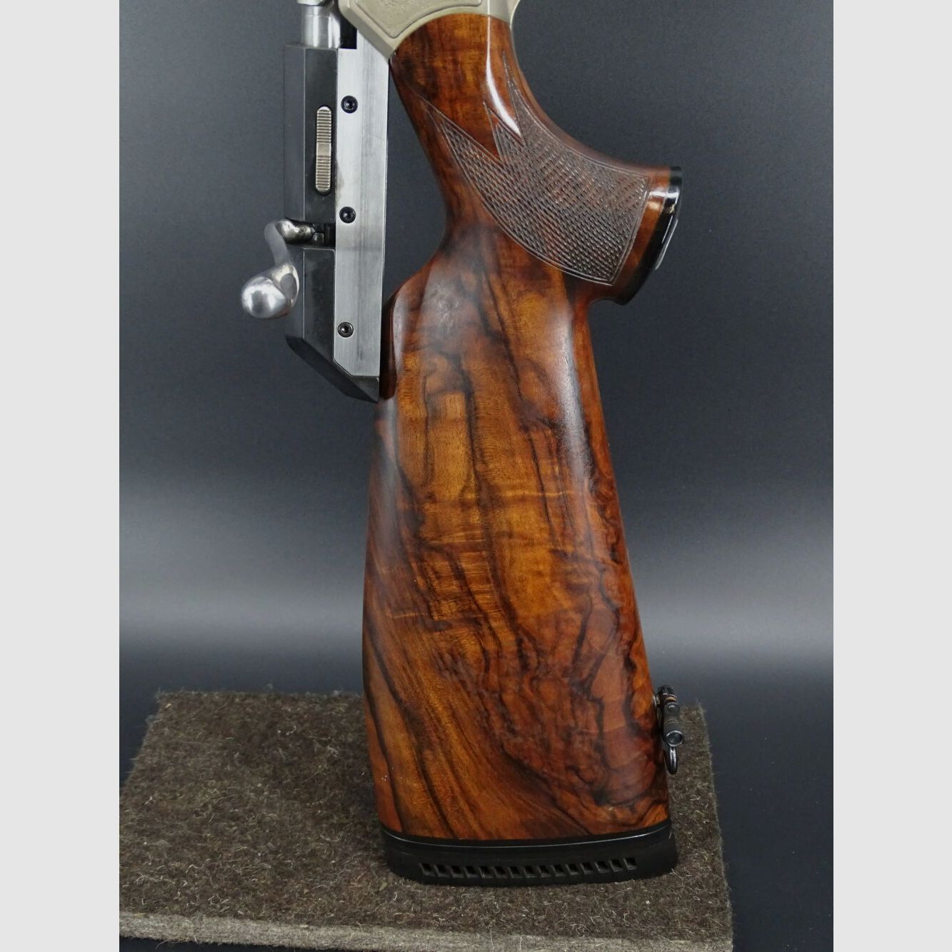 Blaser SR 850 / 88 kaliber .375 H&H kastwapen SR 850 / 88