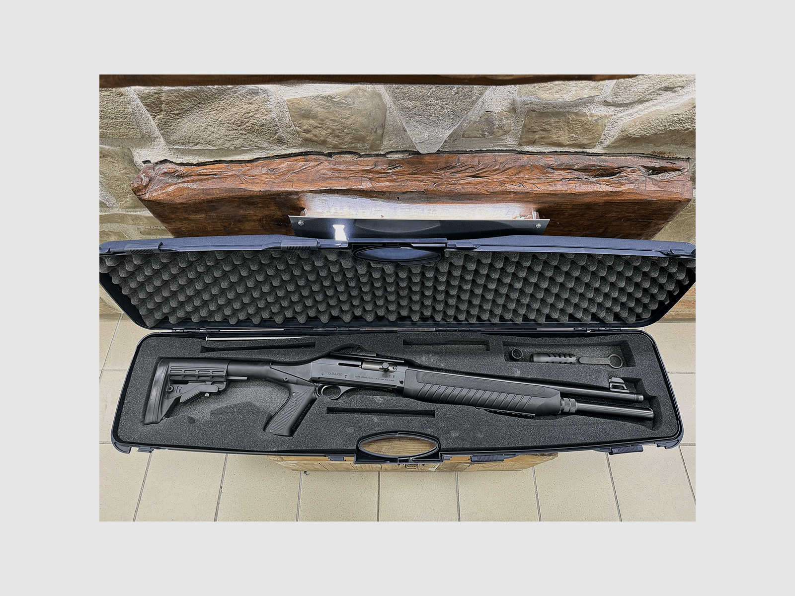 GEBRAUCHT – SEMIAUTOMATISCHES GEWEHR – FABARM MOD. S.A.T. 8 Kal. 12, Bild 7 von 7