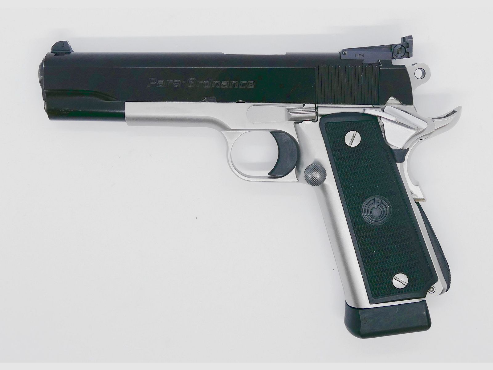 Para-Ordnance P 1445 .45Auto Pistola
