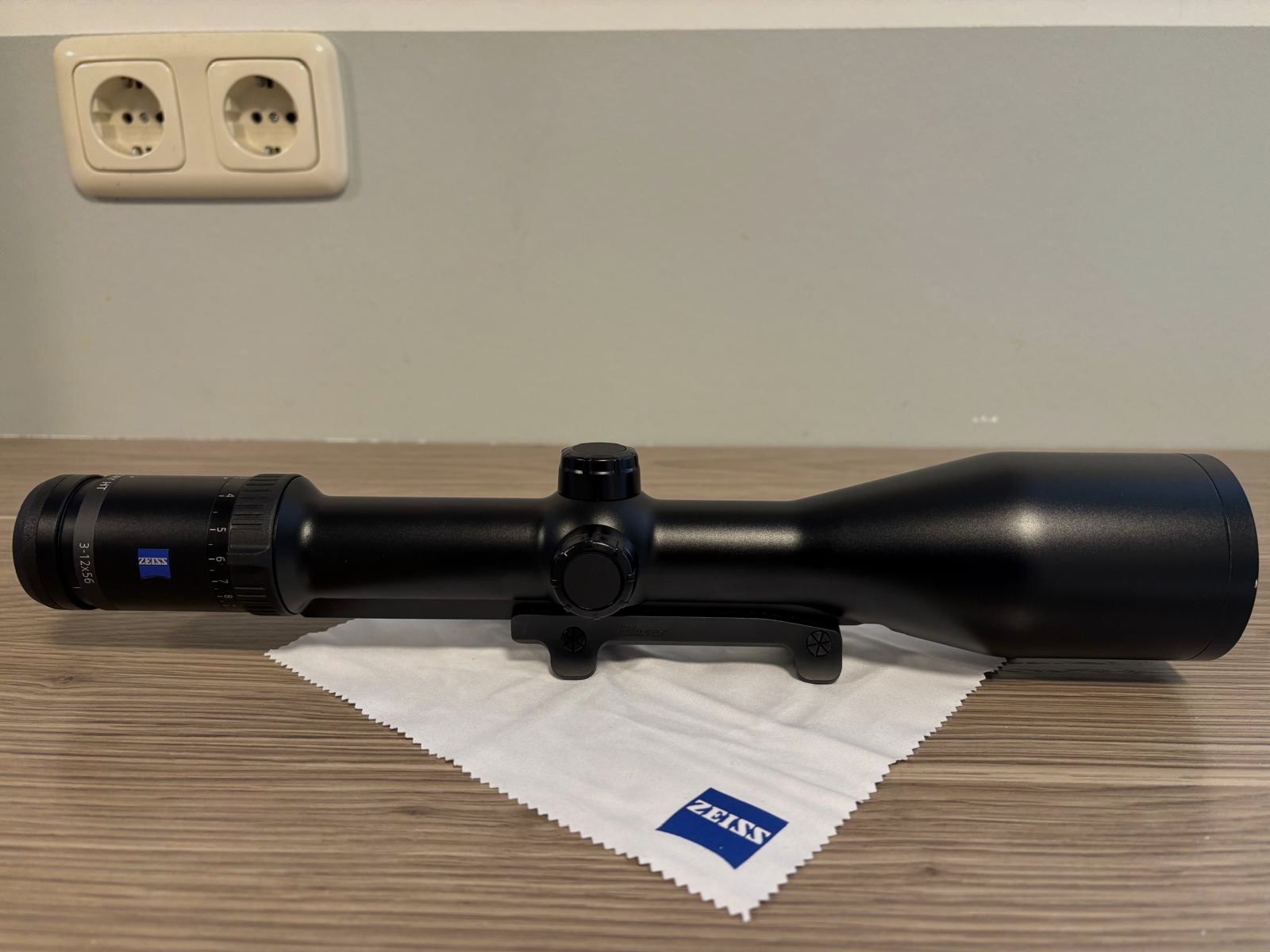 Zeiss Victory HT - 3-12x56 M Abs. 60 bel inklusive Blaser Sattelmontage
