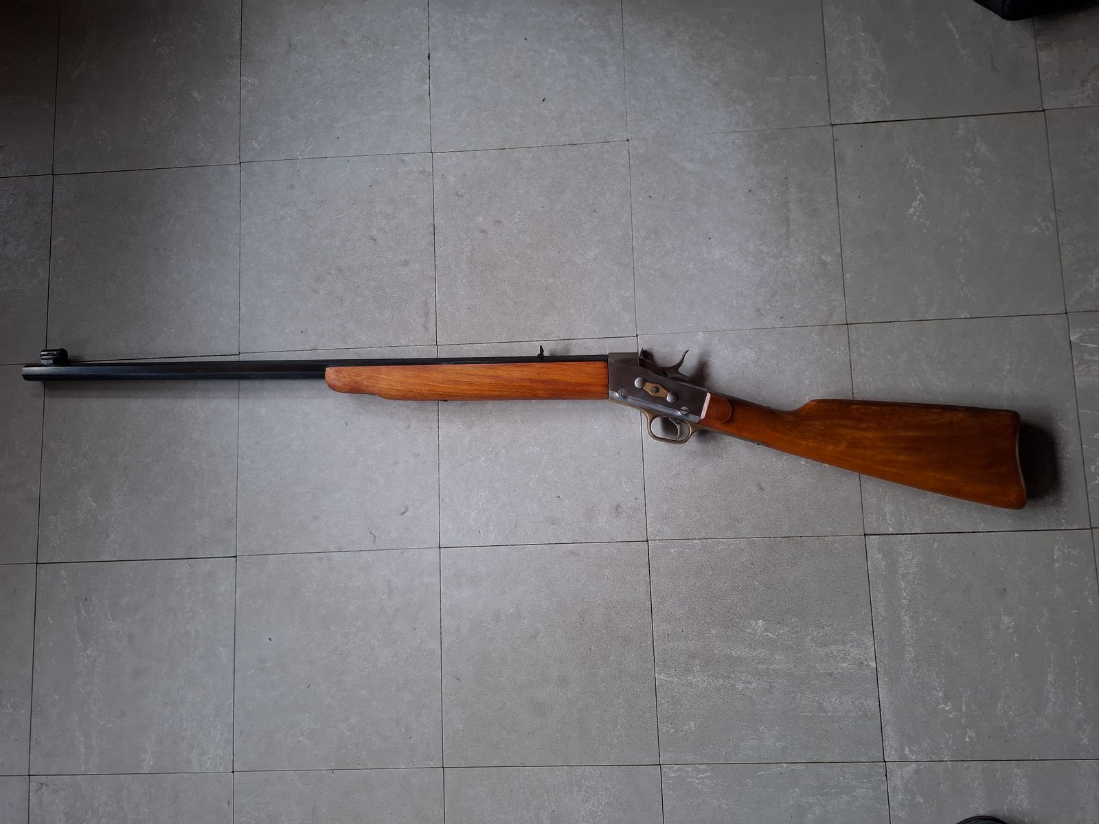 Pedersoli Büchse Einzellader mit Sechskantlauf Kaliber .357 Mag.