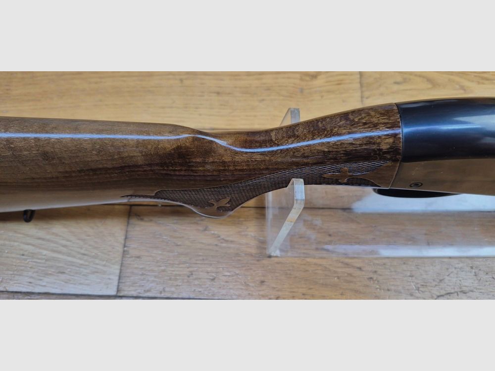 Sehr schönes Remington Pumpgewehr – Mod 870 Wingmaster – Glatter Lauf von 51 cm – Kaliber 12/70 – Kapazität 4+1 (!) erweiterbar – „Luxus“-Fertigungen – Zuverlässige, einfache und legendäre Waffe – Ausgezeichneter Zustand – TBE+/TBE++, Bild 23 von 45
