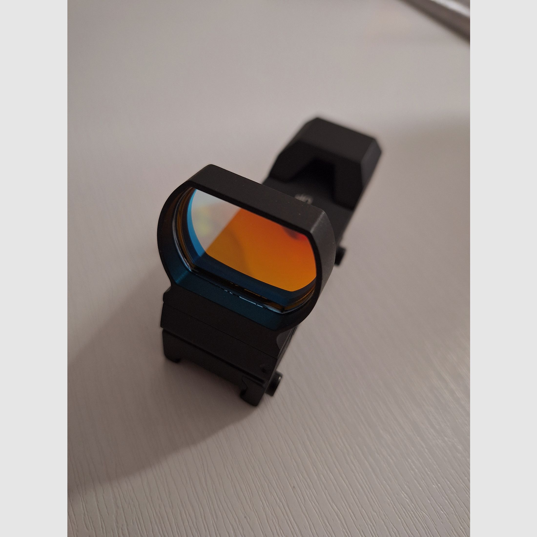 Red Dot / Red dot sight for 20mm/22mm Weaver or Picatinny rail systems