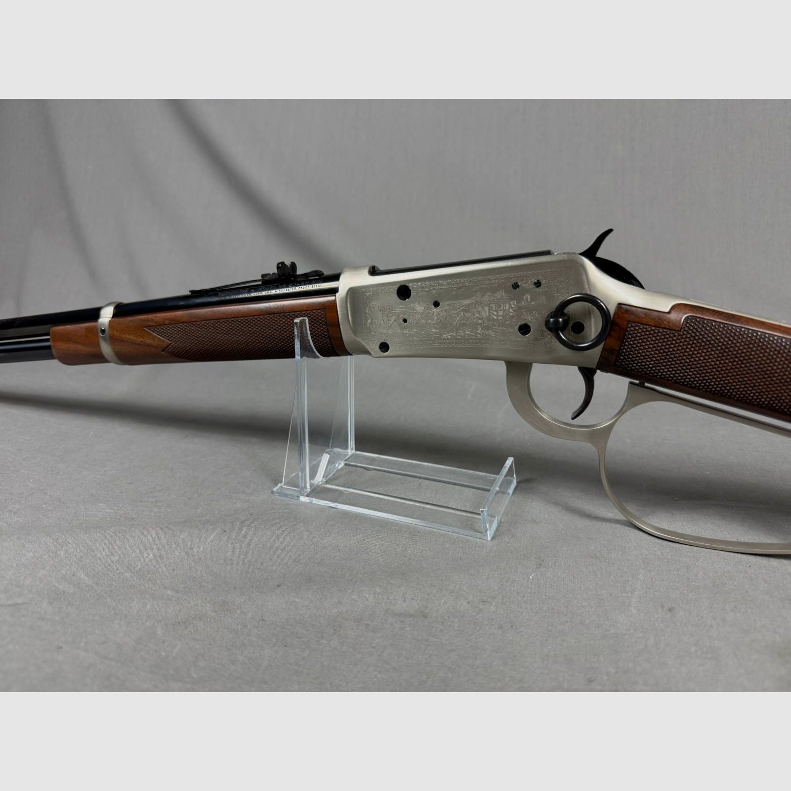 Winchester Mod. 1894  "John Wayne Commemorative"   (.32-40 WCF)
