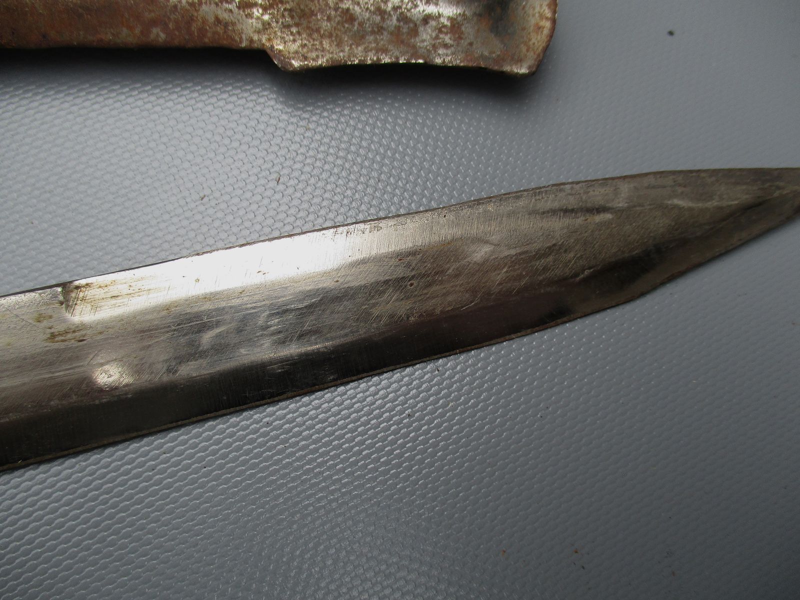 Indian saber / sword with wooden scabbard