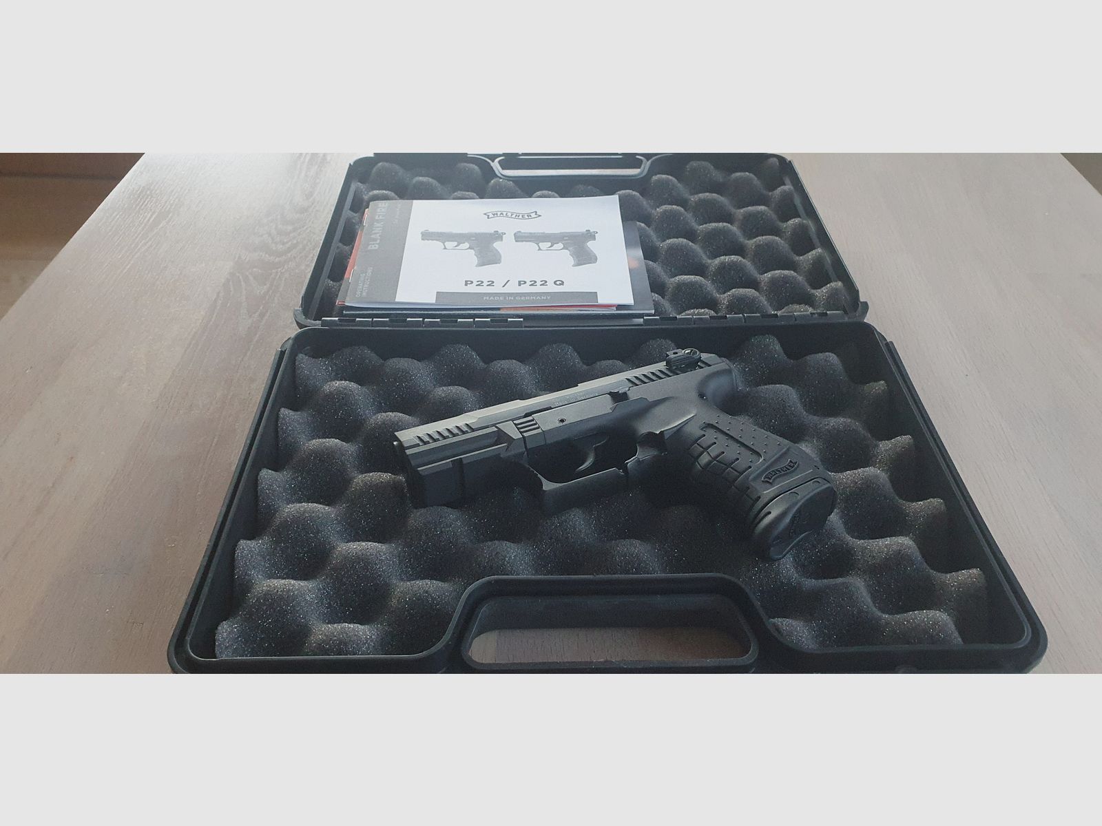 Walther P22 blued 9mm P.A.K, blank cartridges ****Top condition*****