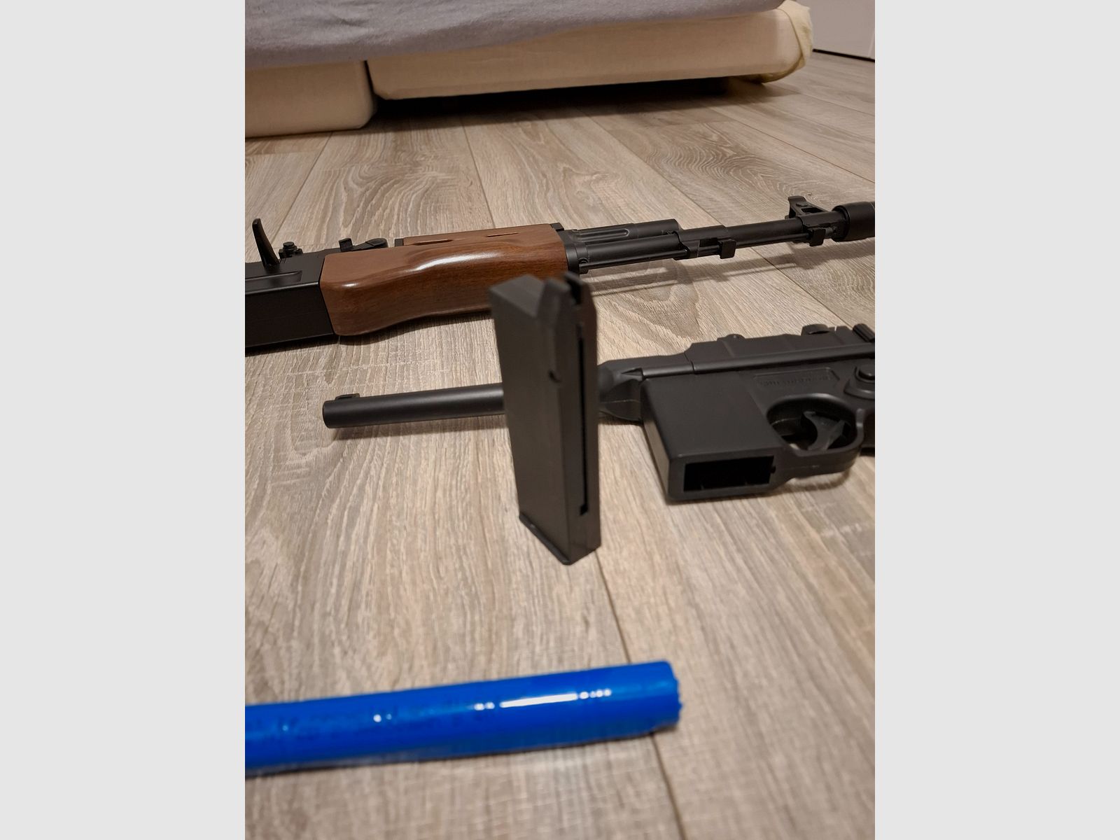 Well AK 74 M aeg <0,5 Joule+ Mauser C96 Federdruck , Bild 8 von 11