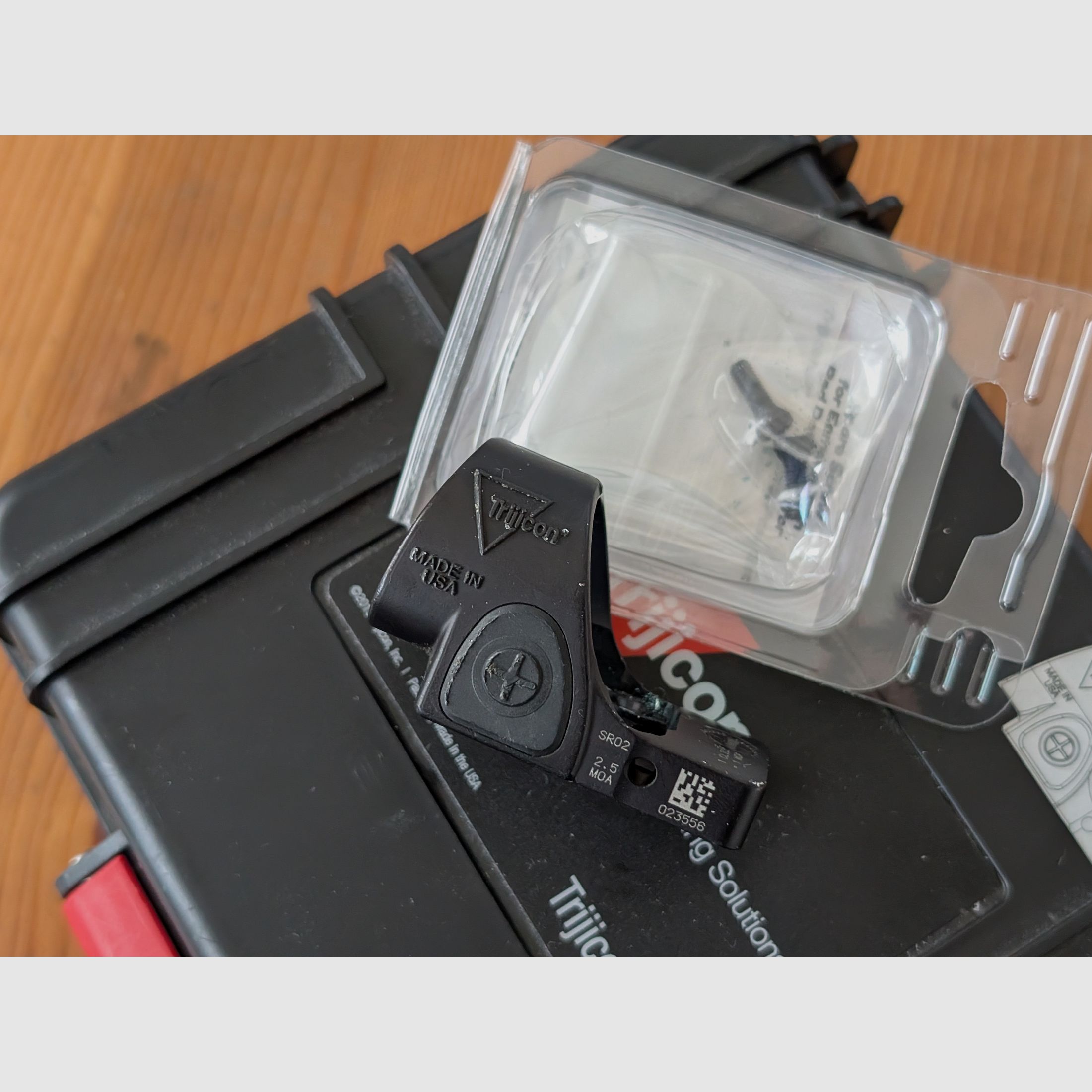 Original Trijicon SRO 2.5 MOA Mini Red Dot