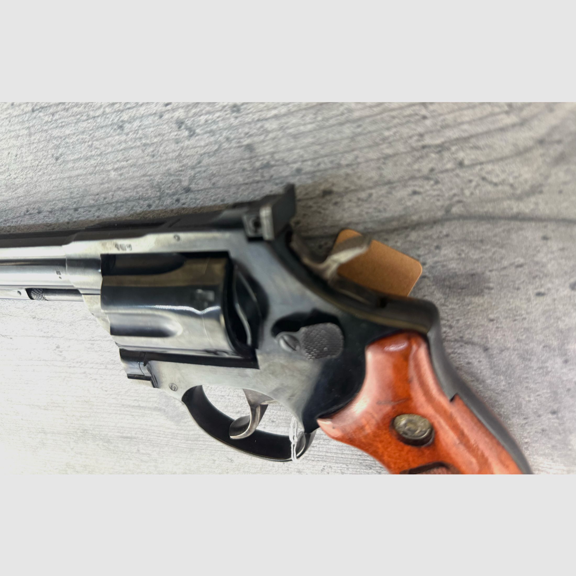 Taurus - Brasil, KK - Revolver .22lr, 6" Lauflänge, Holzgriffschalen