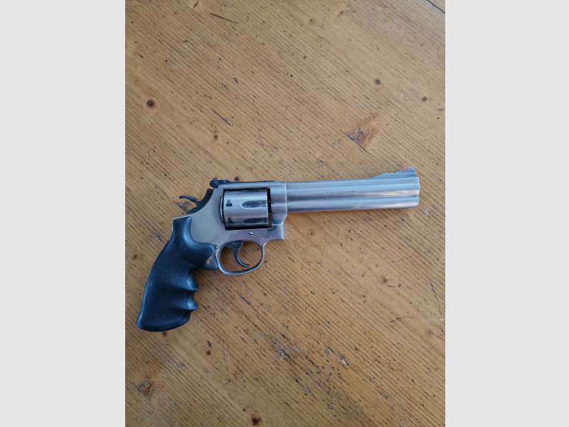 Smith & Wesson Revolver 686-4