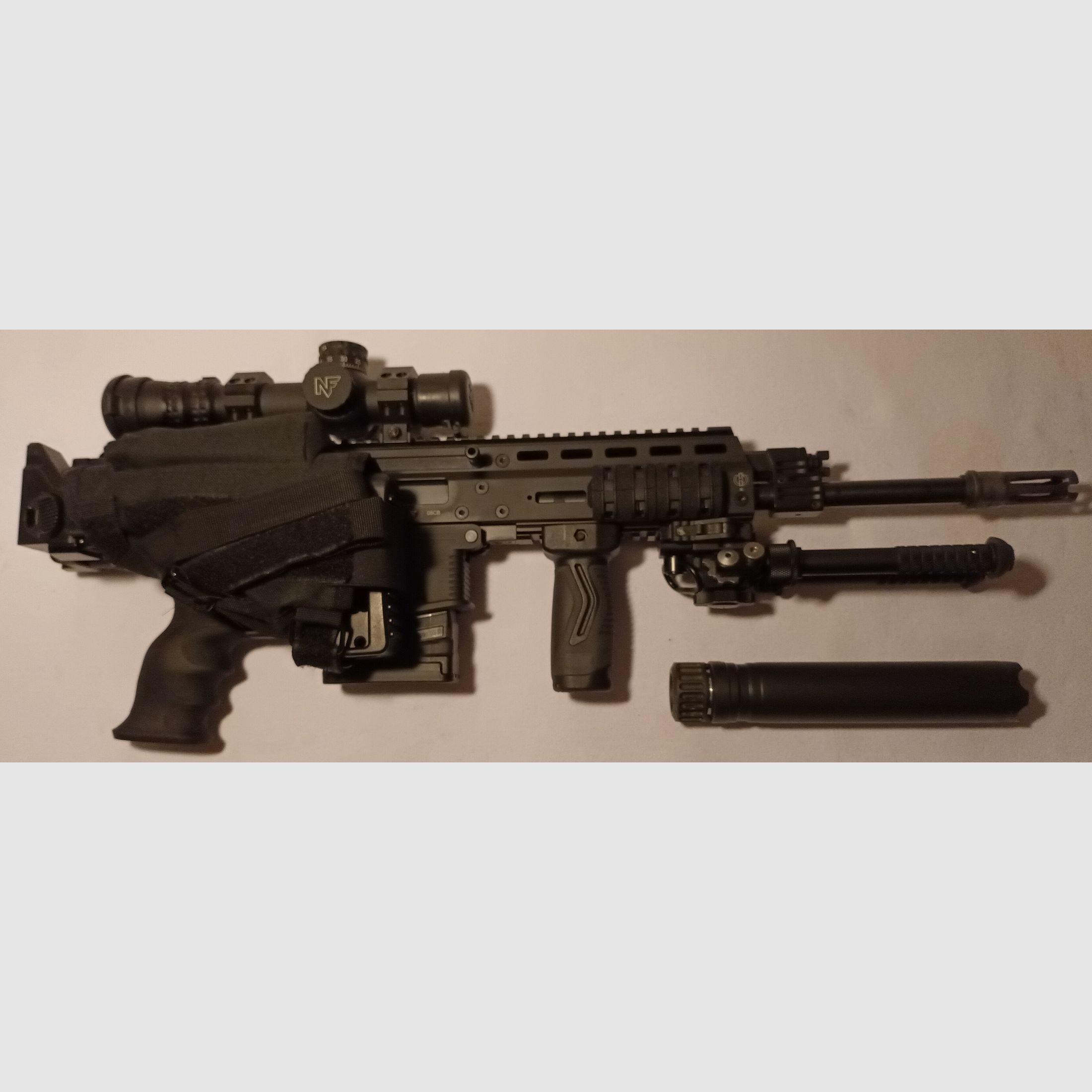 B&T APC308 (kurz mit Klappschaft)