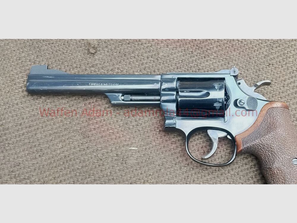Smith & Wesson Mod. 19, impugnatura Nill, immagine 1 di 6