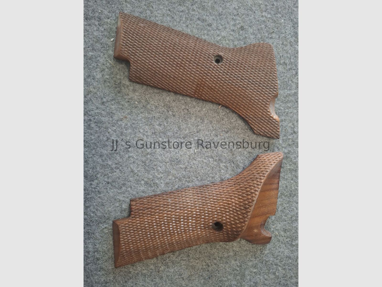 High Standard Griffschalen mit Daumenauflage rechts High Standard