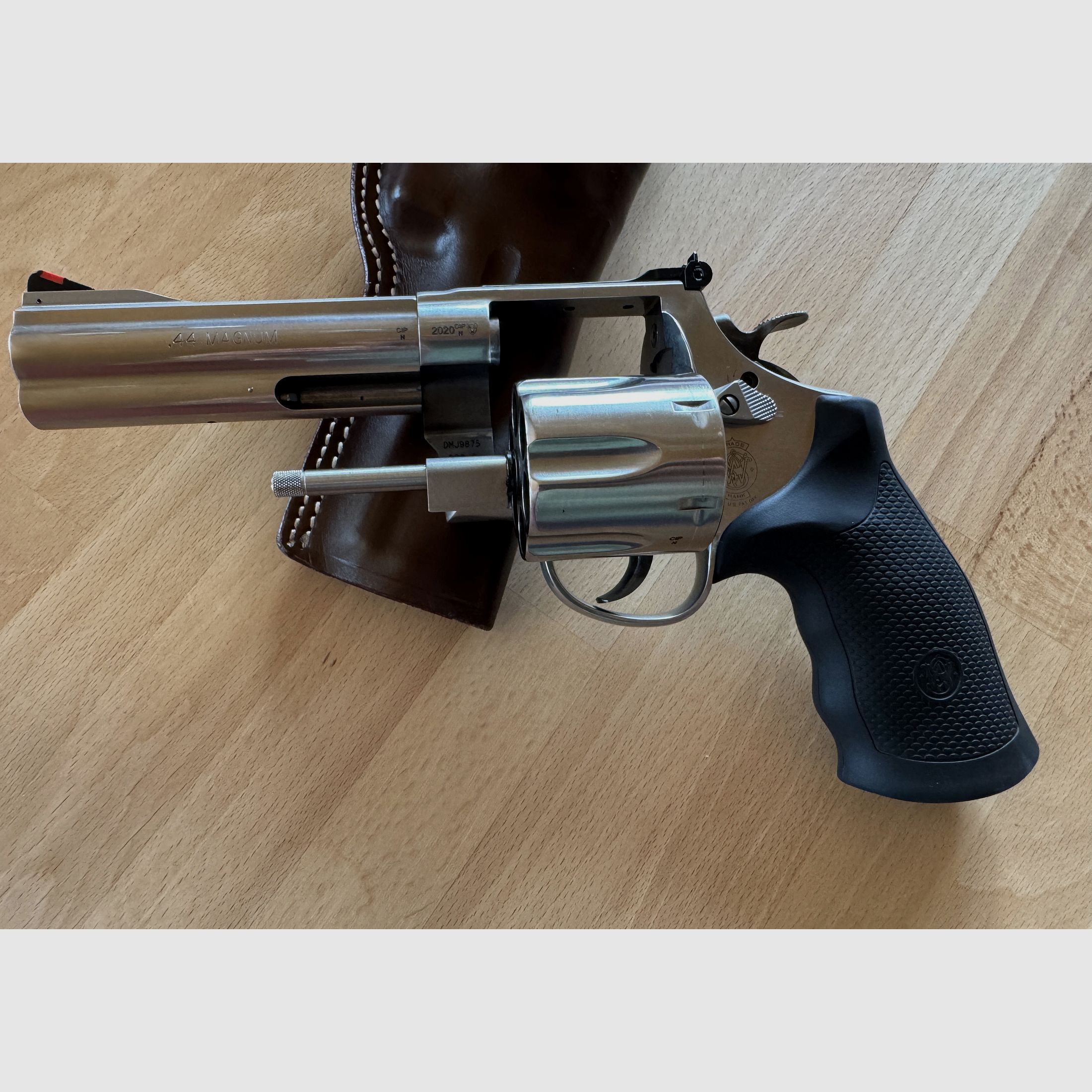 Smith & Wesson 629 Classic, 5"-barrel.