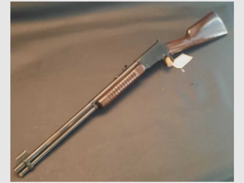 Vorderschaftrepetierbüchse ERMA EG72 Kal. .22lr