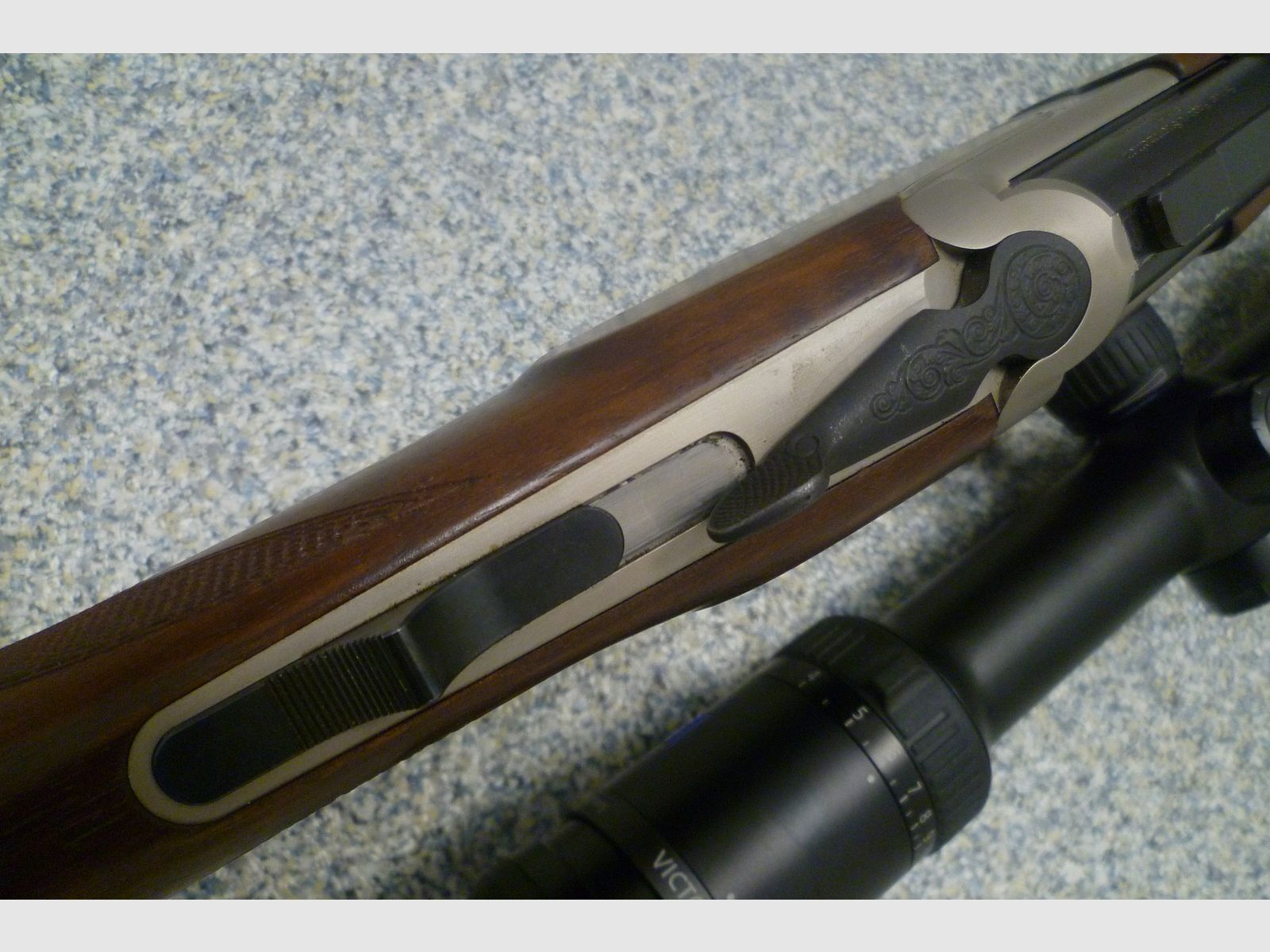 Escopeta de doble cañón Simson 20/76 y .30R Blaser con Zeiss Victoty HT