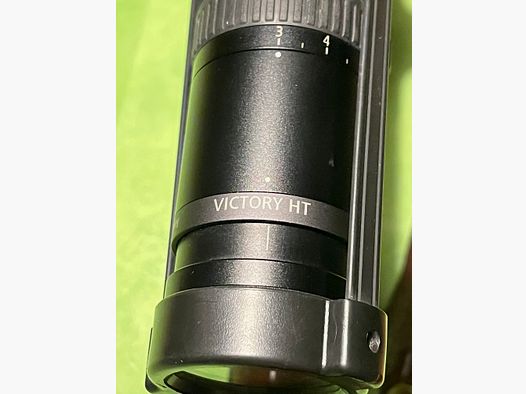 Krieghoff Plus Drilling mit 2 Schloss Handsp. im Kaliber 20/76,7x65R,.22 Hornet von vorne verstellbarer E Lauf, Zeiss HT 3-12x56 L.abs. 60 auf Schwenkmontage u. höhenverstellbarer Schaftrücken