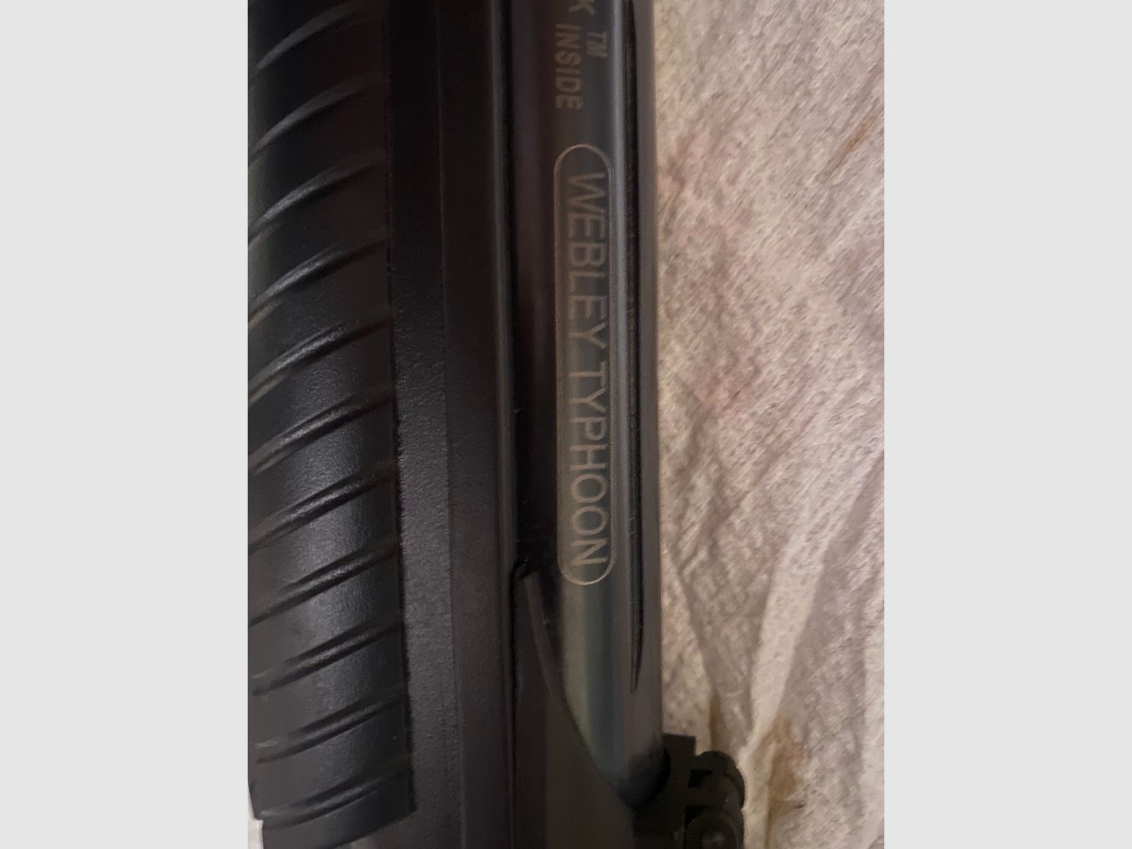 Pistola ad aria Webley Typhoon