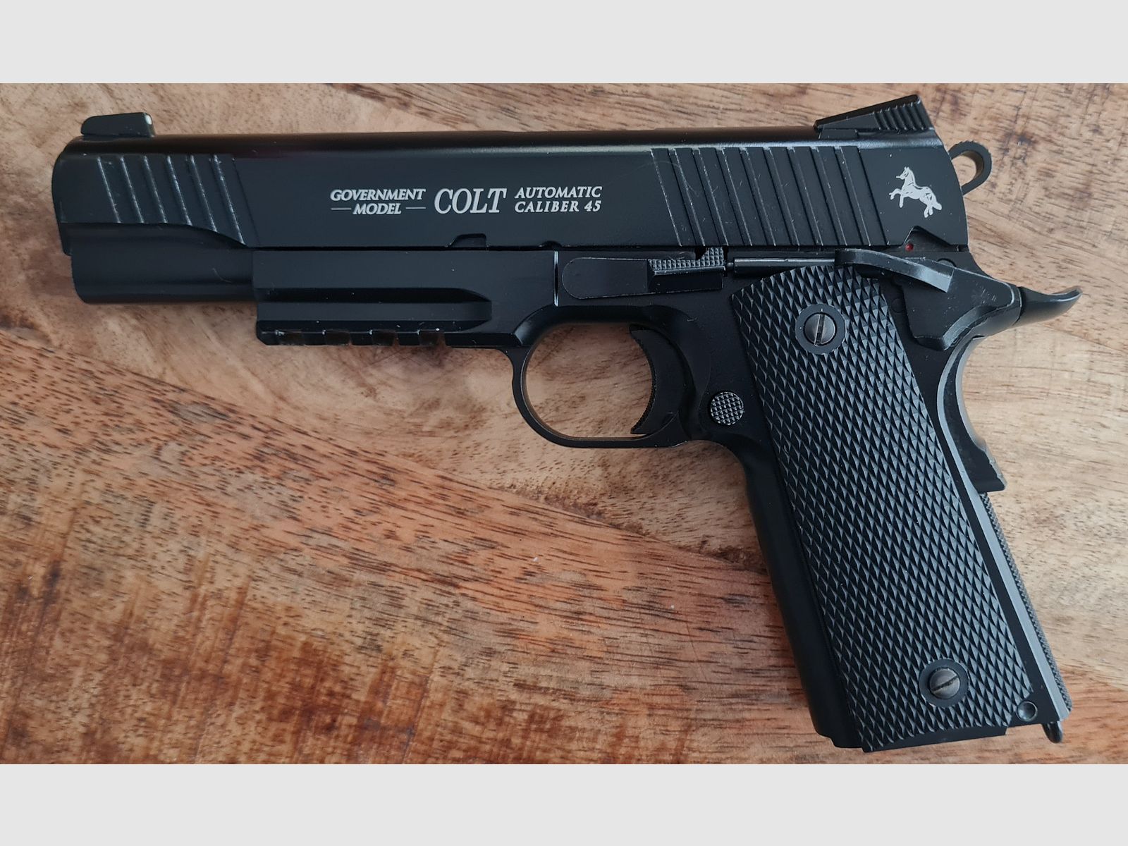 Umarex Colt M45 CQBP Cal. 4.5mm BB, BlowBack, FullMetal + Extras