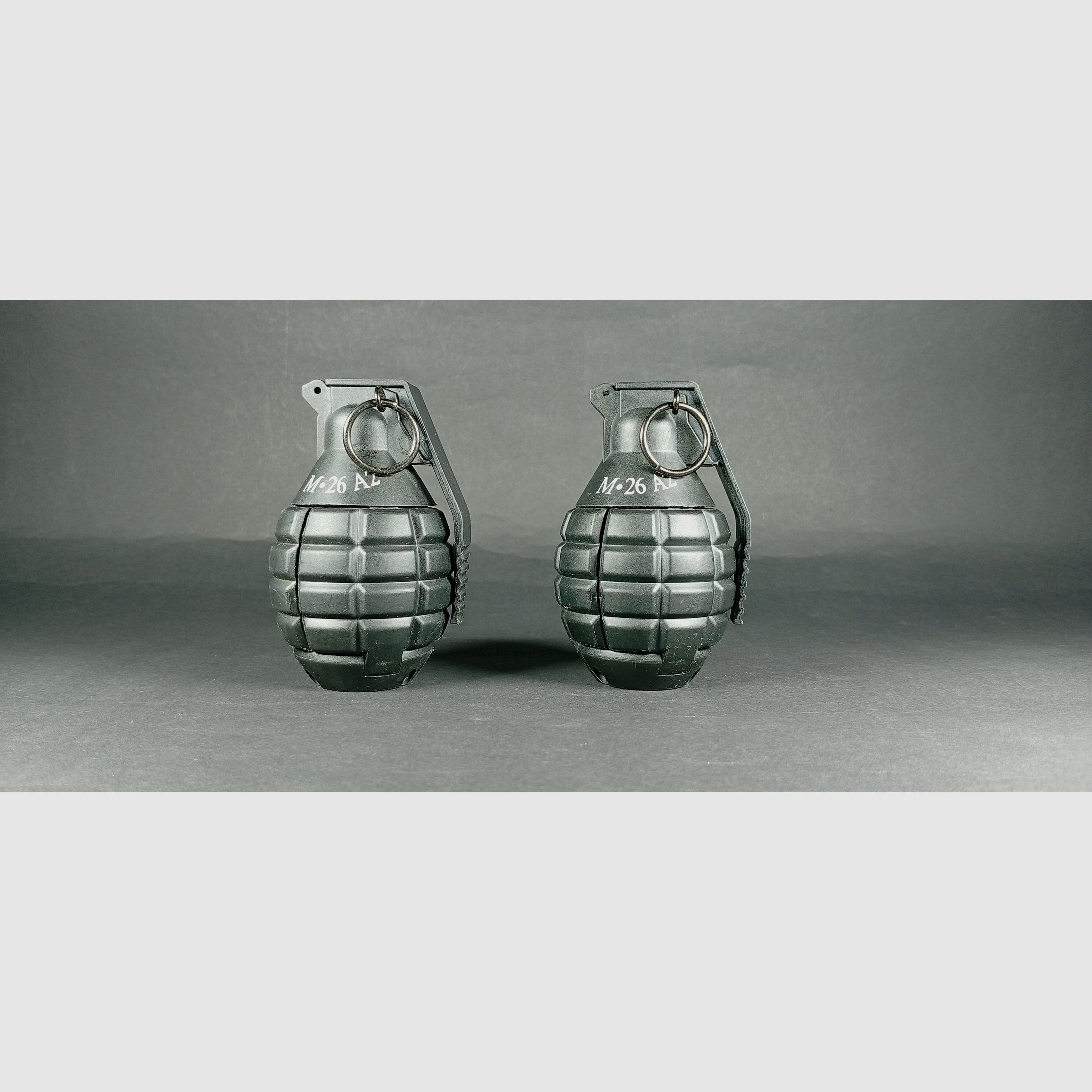 2 X AIRSOFT HANDGRANATEN M-26 A2 MECHANISCHER AUSLÖSER, Bild 1 von 3