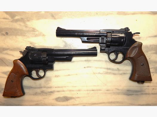Daisy 44 Co2 Revolver / vintage, 2 pcs.