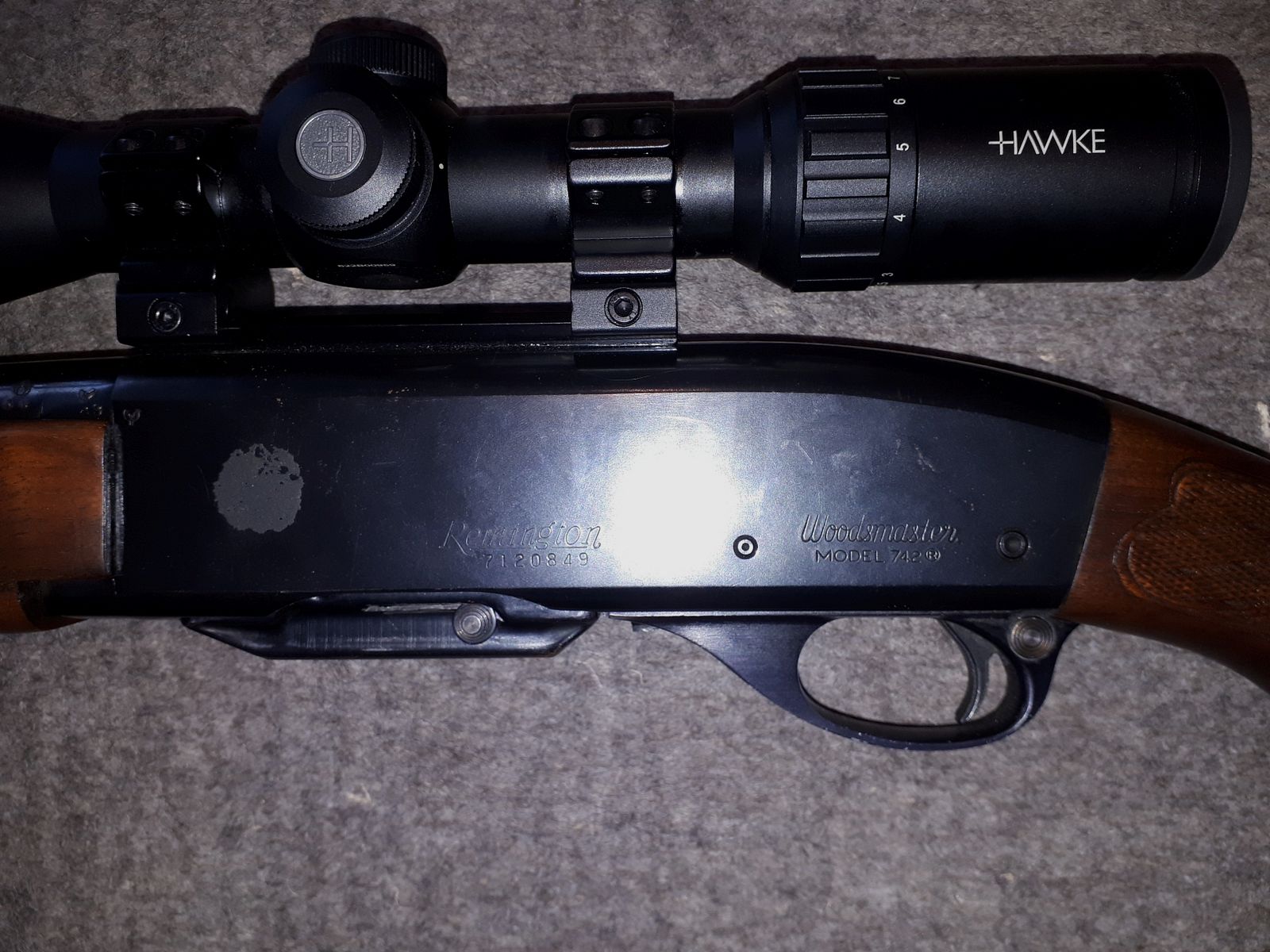 Self-loading rifle Remington Model 742.