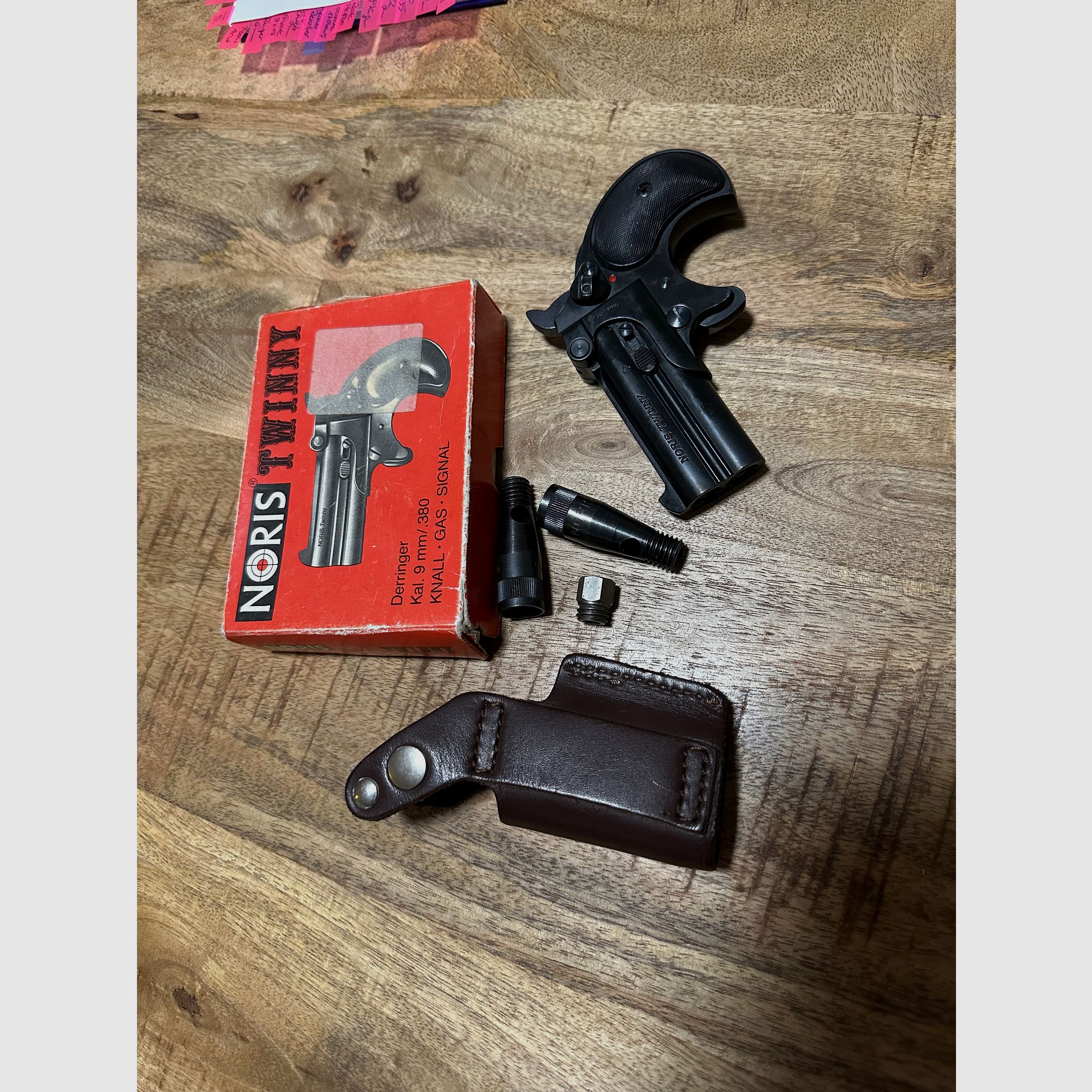 Derringer Noris Twinny cal. 9 mm Knall dans le set