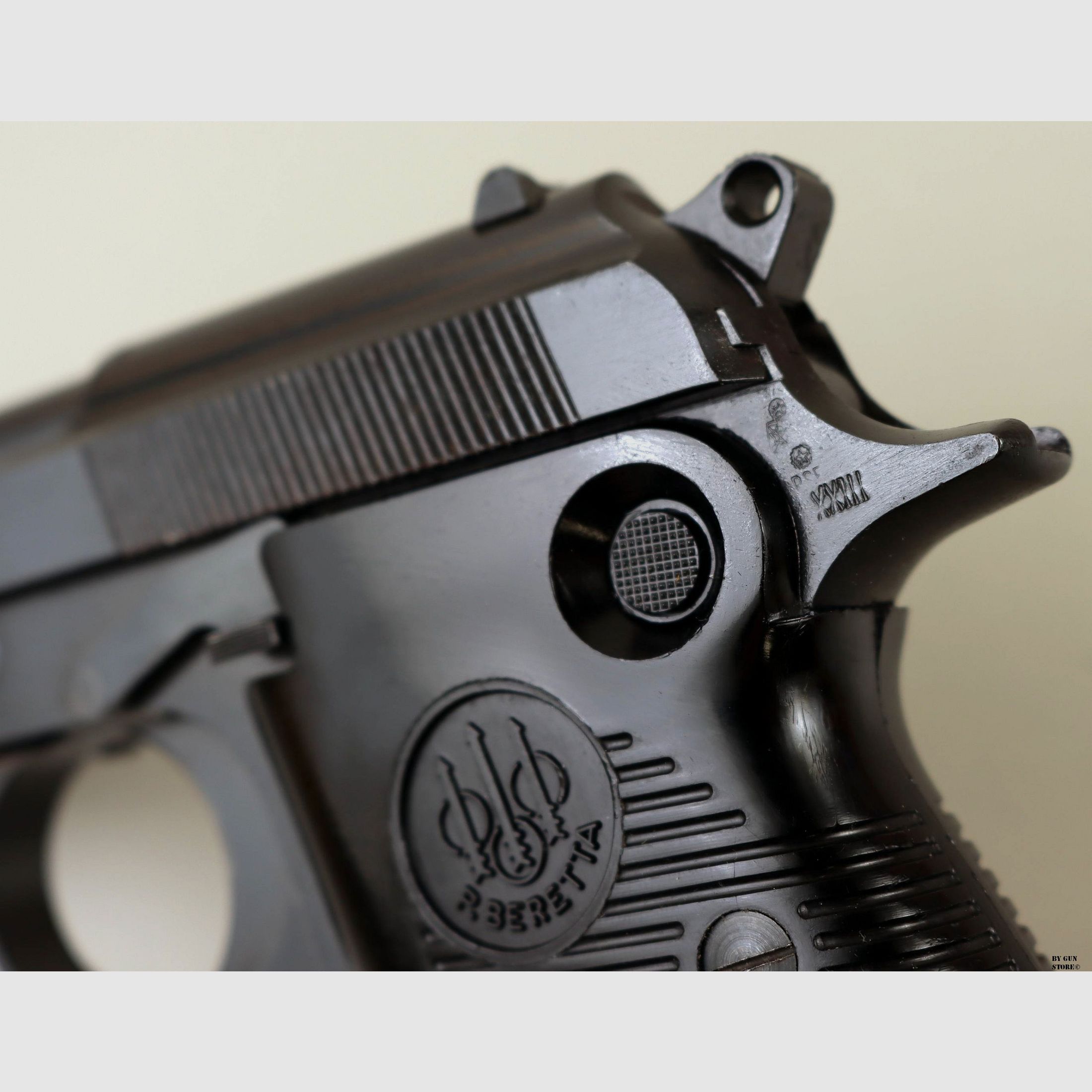 Pistola Beretta mod. 1951 cal. 9×19 para matr. 33511, immagine 12 di 13