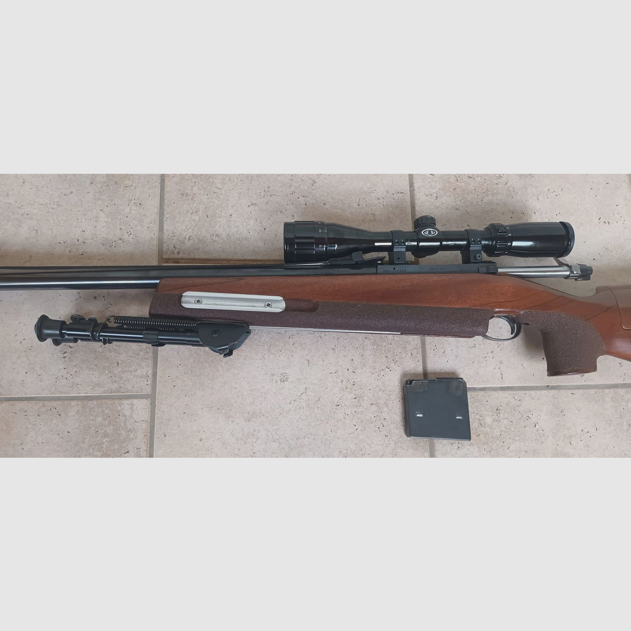 Repetierbüchse TIKKA Modell M55 308 Winchester incl. Zielfernrohr Bushnell 12-fach