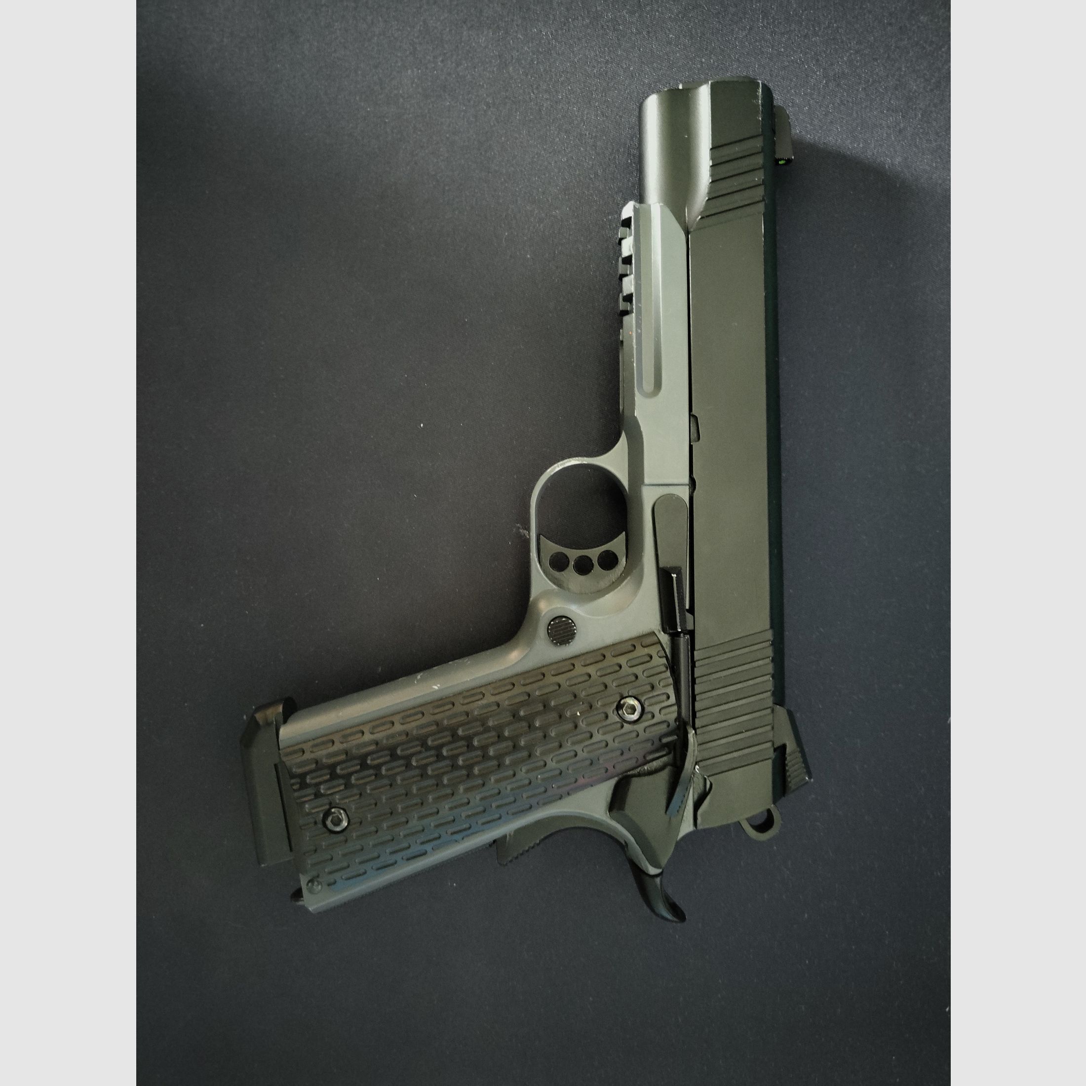 1911 Army Arms von begadi