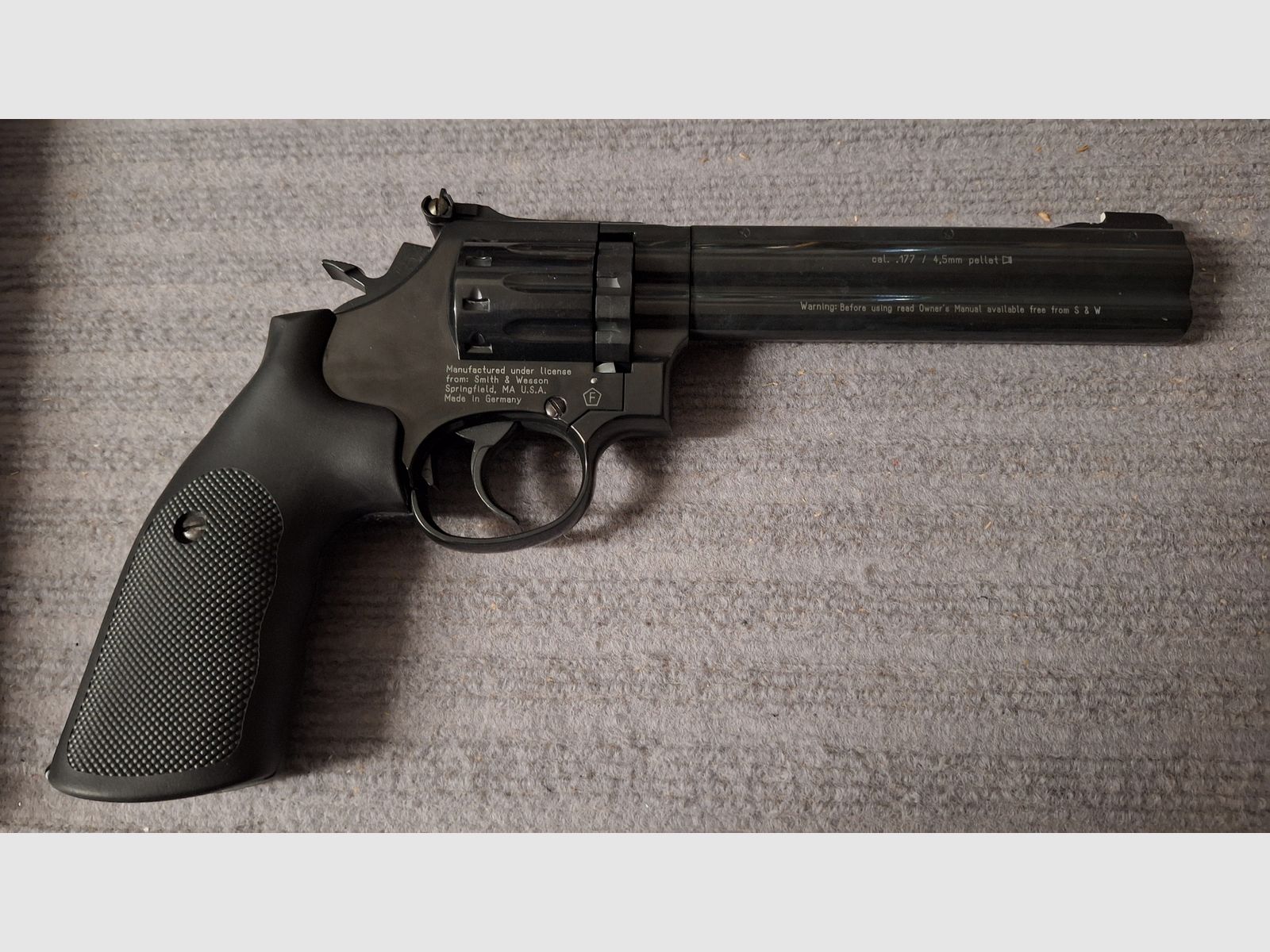 Smith & Wesson 586 - 6 pollici brunito 4.5mm Diabolo