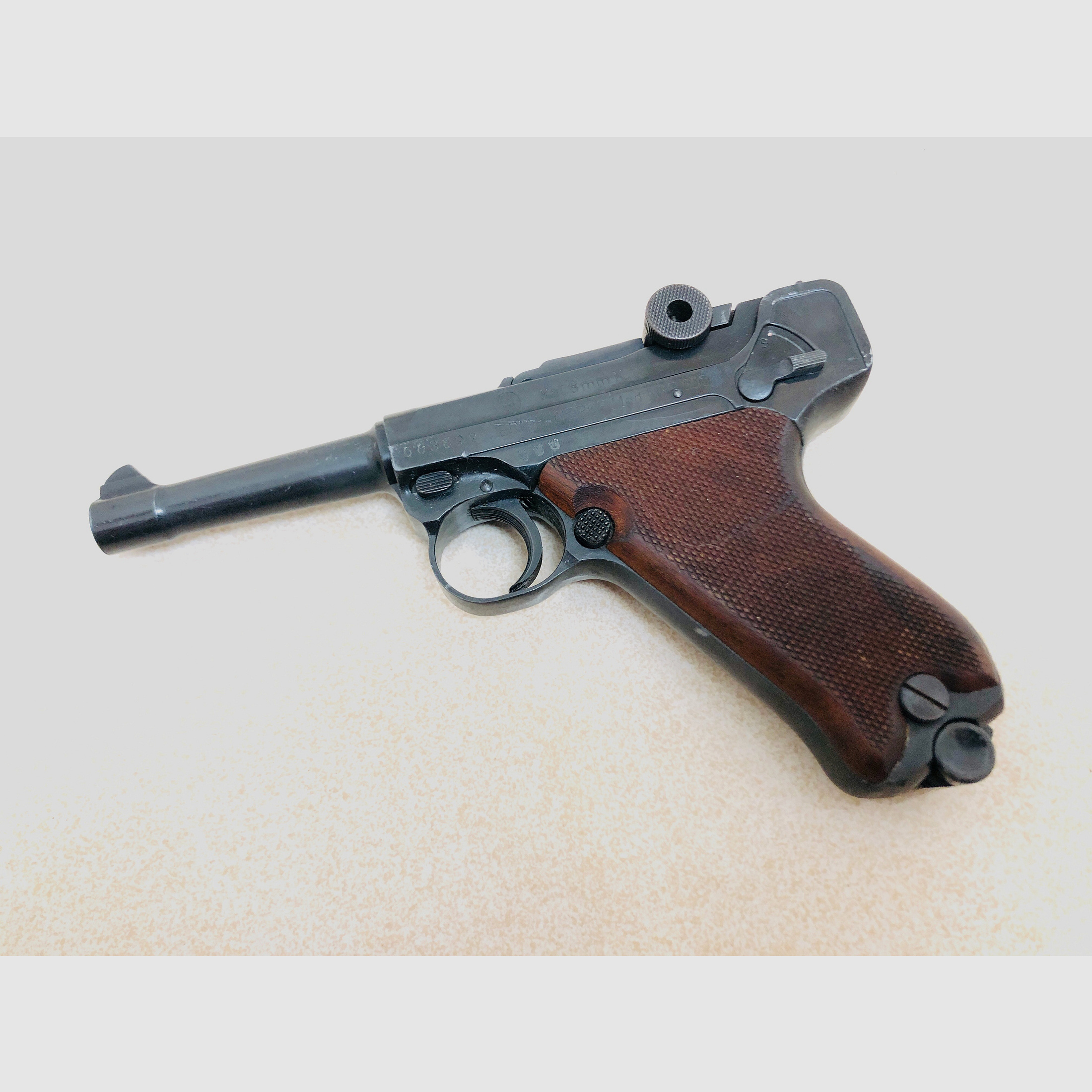 ••• Erma KGP 690 / pistola de fogueo / 8mm Knall / PTB 209 •••