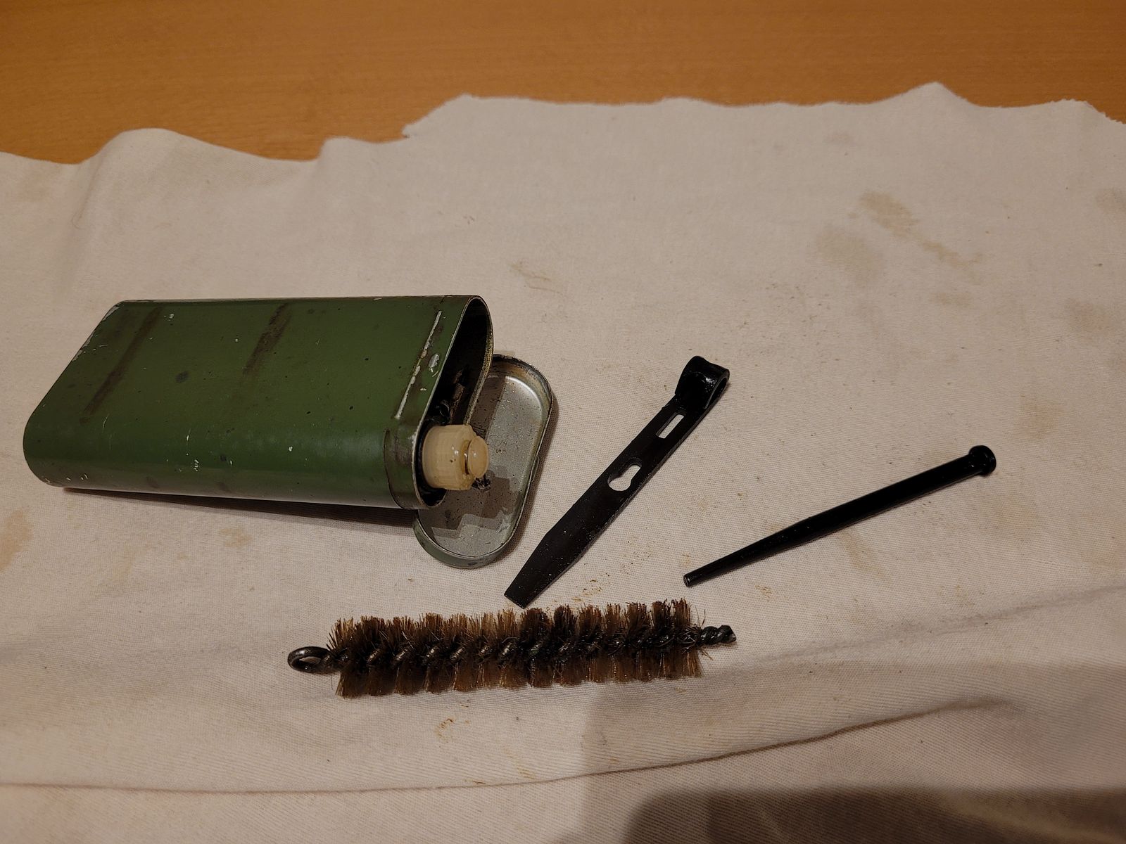 RG57 NVA Kalashnikov AK47 scatola di pulizia