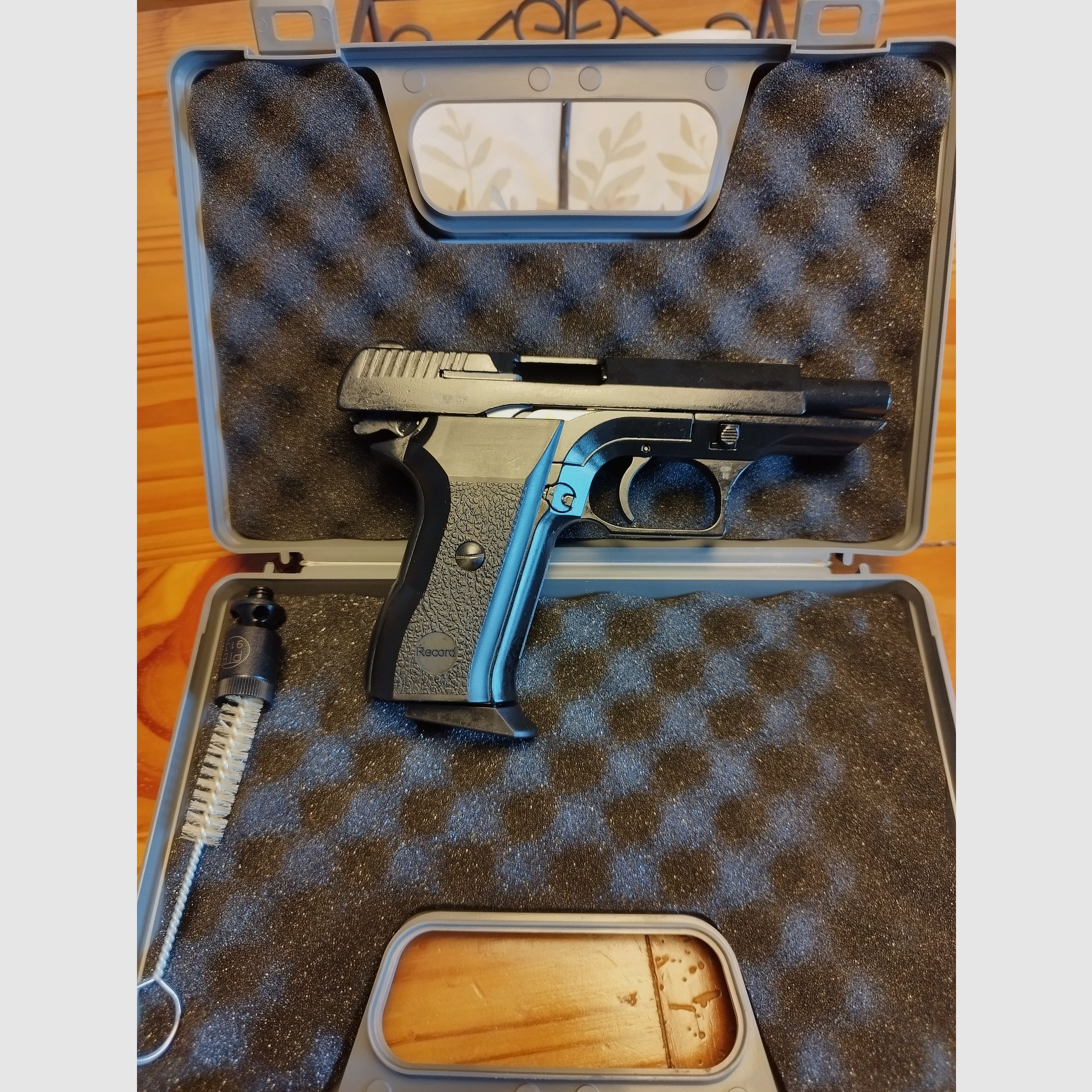 <Record COP Schreckschuss Pistole 9 mm P.A.K brüniert !! Neuwaffe!!>