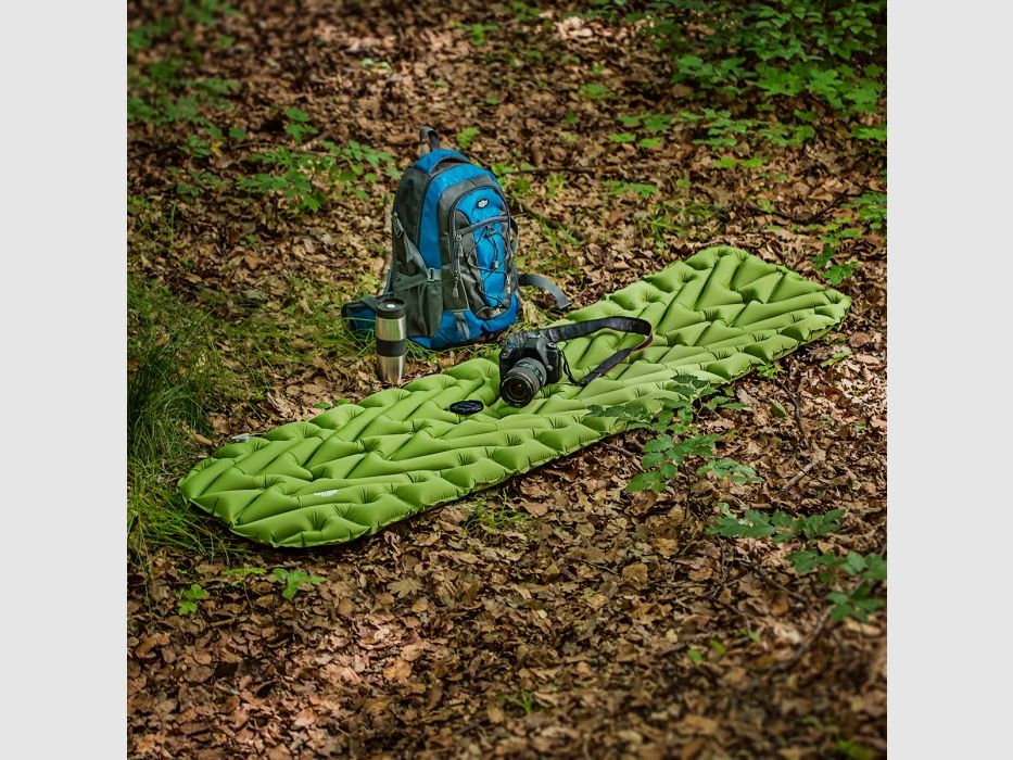 NC4005 Samonapowalna Mata do Spania Jasnozielona