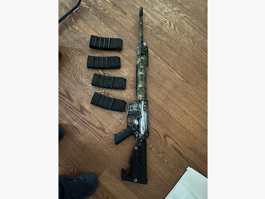 KJW m4 gbb mit 4 magazinen 