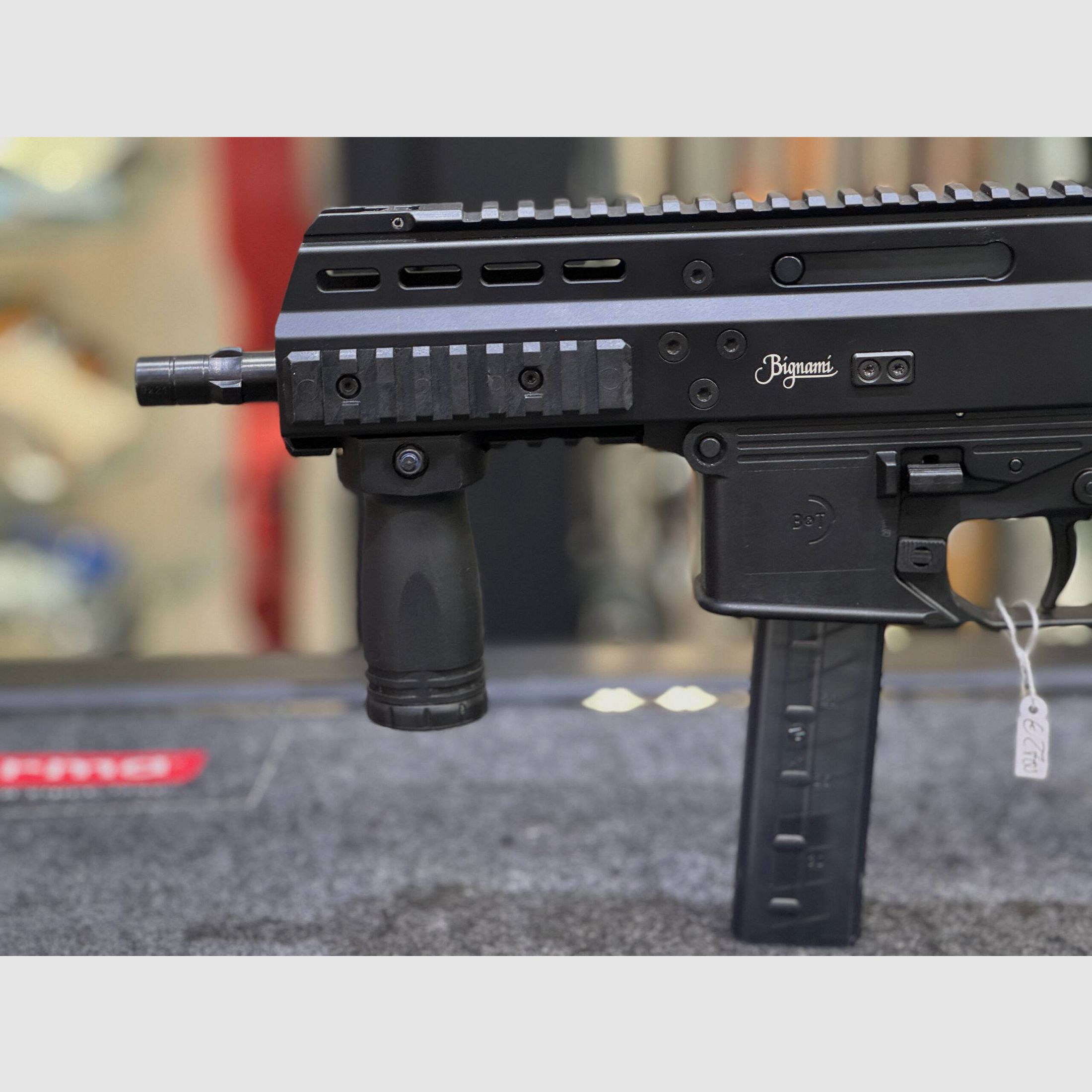 Brügger & Thomet APC 9, image 3 of 7
