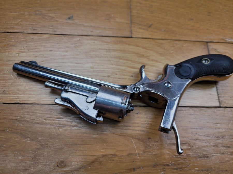 Raro revolver Claudin con sistema – Espulsione collettiva delle cartucce – 6 colpi – calibro .22LR (!) – Azione singola e doppia – Apertura verso l'alto – Pezzo rarissimo e non documentato in .22LR – Ottime condizioni, immagine 19 di 23