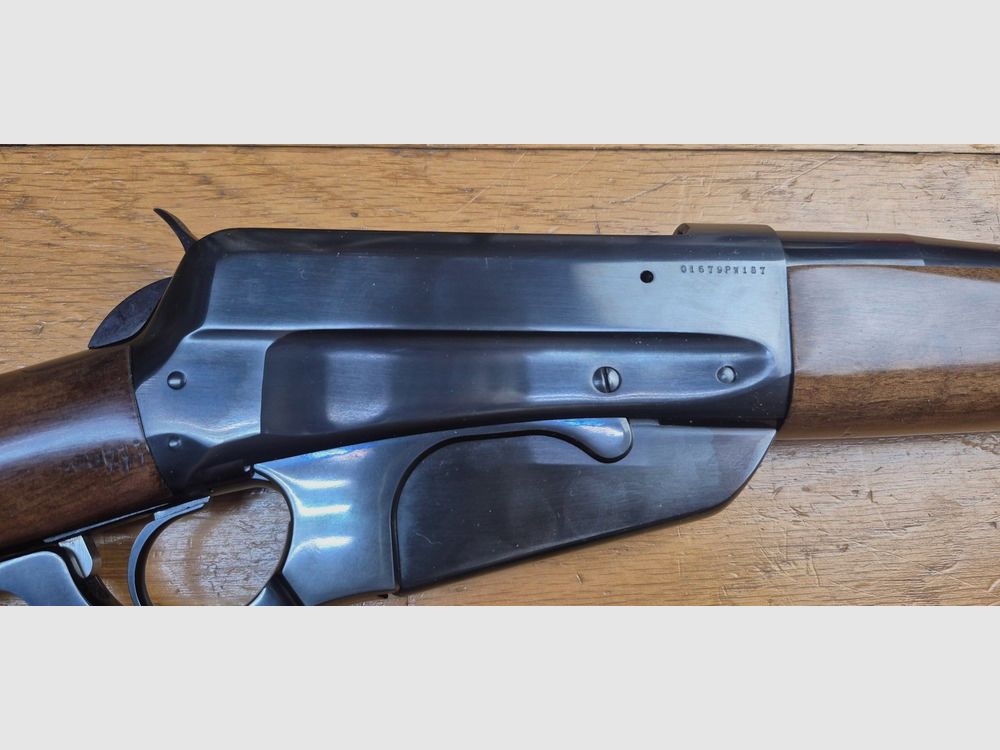 Wunderschöne Winchester 1895 – Furchtbar kal. 30.06 – Exzellente Verarbeitung von Miroku in Japan für Browning – Sehr schöne Hölzer, mindestens Grade V – Wunderschöner Lauf und perfekte Mechanik – Waffe in sehr gutem Zustand – TBE+!, Bild 31 von 40