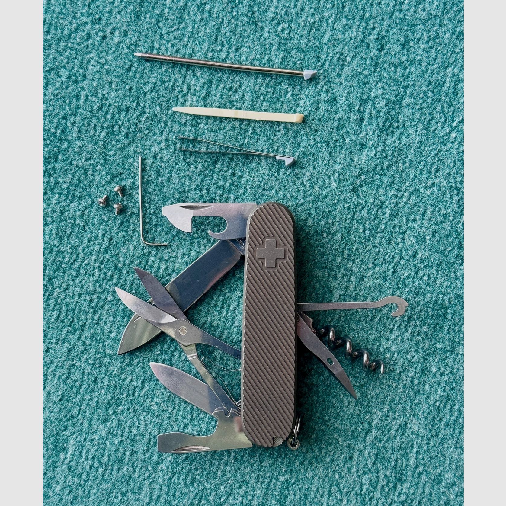 Victorinox Climber mit Titan-Griffschalen in rosty
