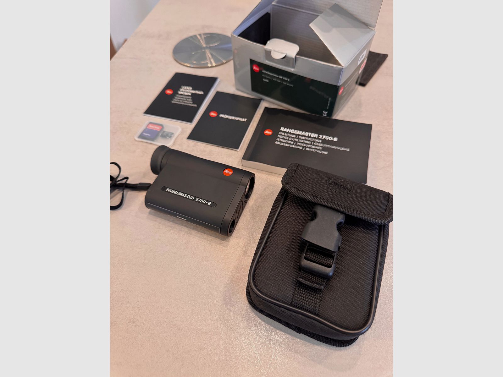 LEICA Rangemaster CRF 2700-B mit Tasche