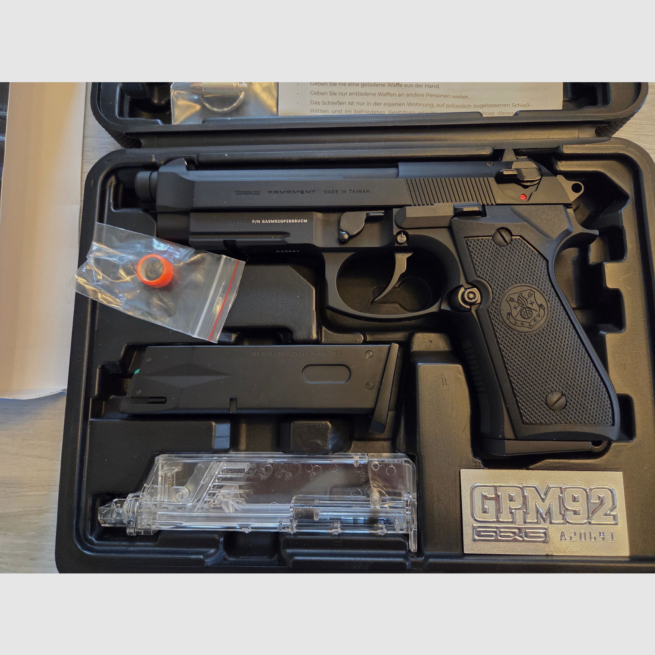 G&G GPM92 GP2 (Beretta 92) Pistola Airsoft Gas-Blowback 6mm BB Metal completo / muy buen estado y cuidado