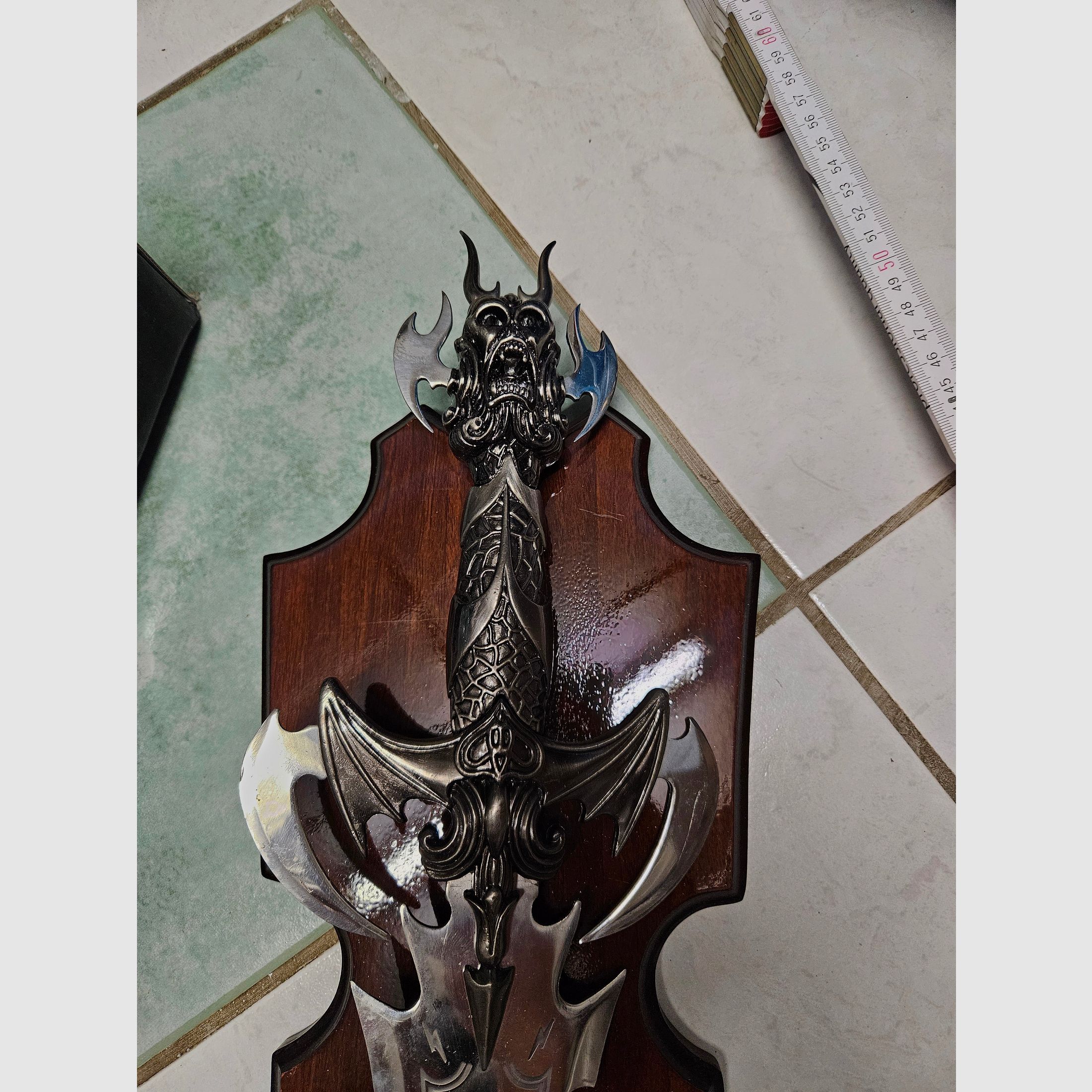 Fantasy Dolch 51cm mit  Wandhalterung aus Holz