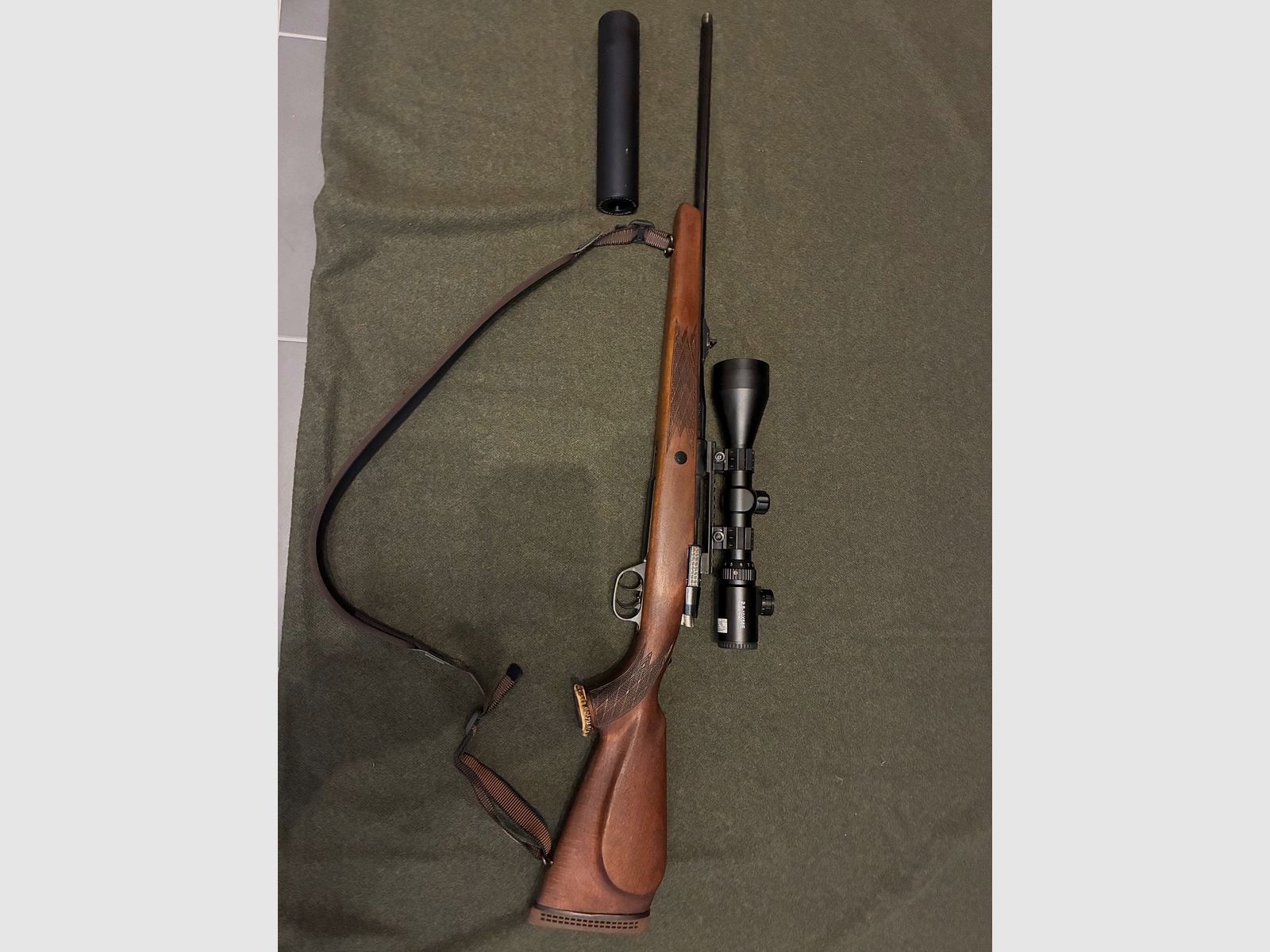 Voere répétiteur avec silencieux