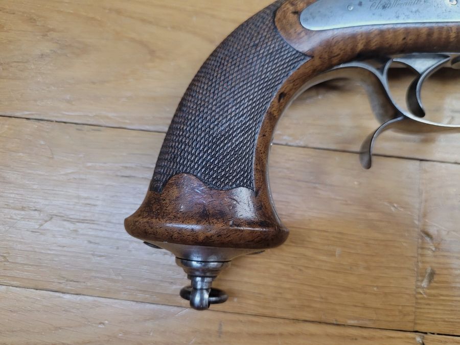Très beau pistolet d&rsquo;officier de cavalerie 1833 – 2° Type – Manufacture Royale de Châtellerault – Rare et superbe canon en acier ruban ET damas – 48 rayures « cheveux » en TBE – Bronzage d&rsquo;origine à 85% – Très beau spécimen !, image 3 sur 30