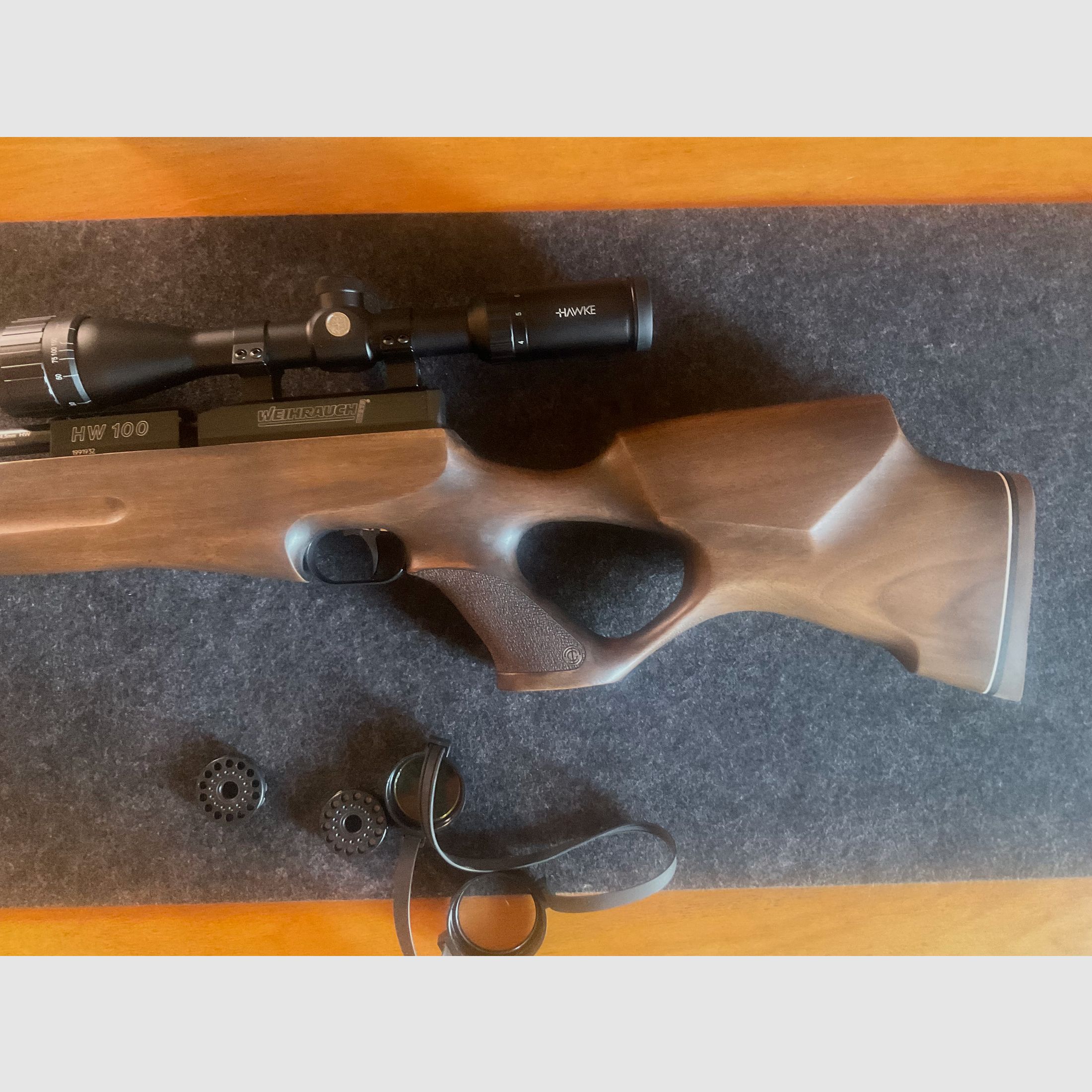 HW 100 T silencer, Hawke 4-12x40 and case (Tectake) 6/2024