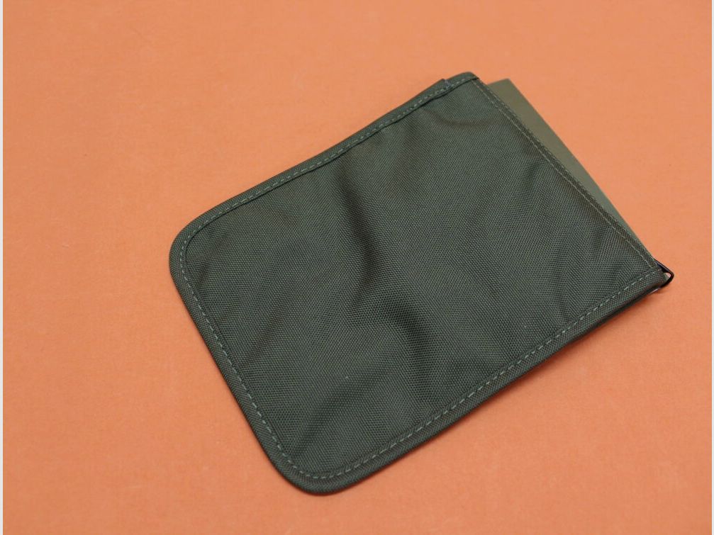 Tasmanian Tiger TT Neck Pouch (7621) 036 cub: Funda para identificación con tapa y bolsillo con cremallera de aproximadamente 280x145x15mm