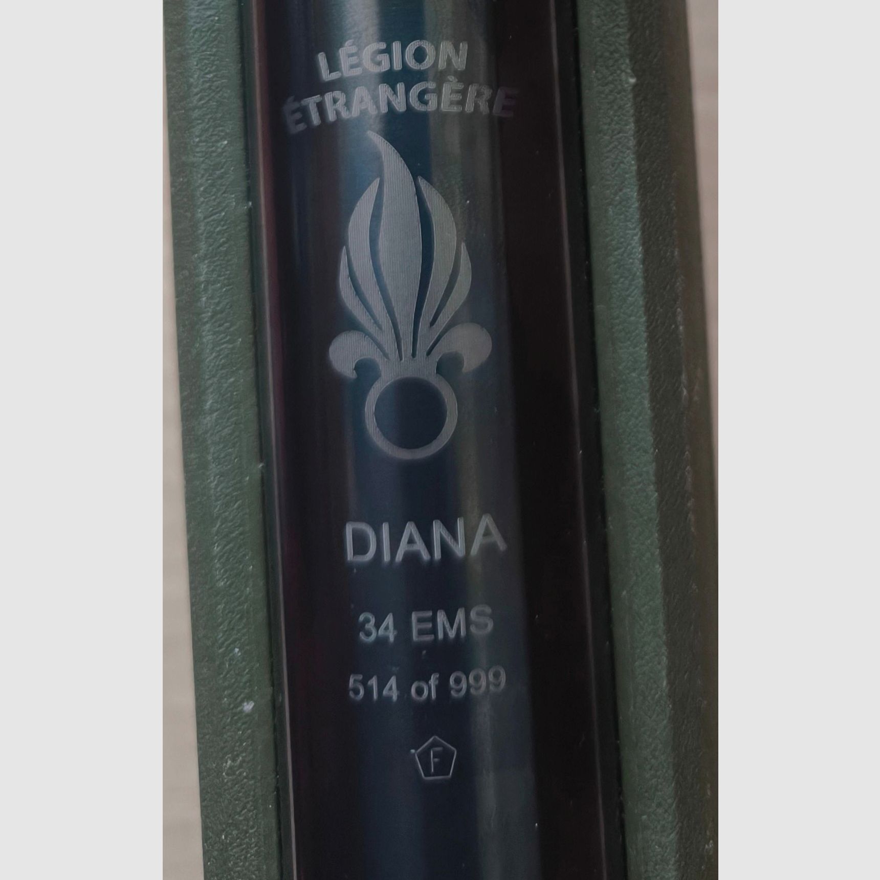 ⚠️ Achtung Sammler Diana 34 EMS Legion ètranger Sonderauflage 514 von 999 Farbe OD GREEN, Nur drei Diablos zur Probe Geschossen, Optisch sowie Funktionell in einem guten Zustand, Kaliber 4,5mm,  3Angefangene Dosen Diablos +Schalldämpfer 4,5mm mit F-Zeichen , ⚠️ Versandkosten Frei!! 
